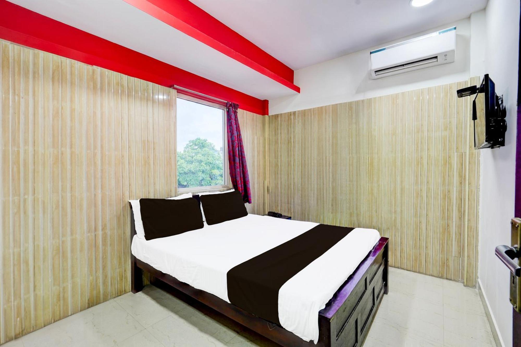 Hotel Super Collection O Kelambakkam Near Chettinad Hospital