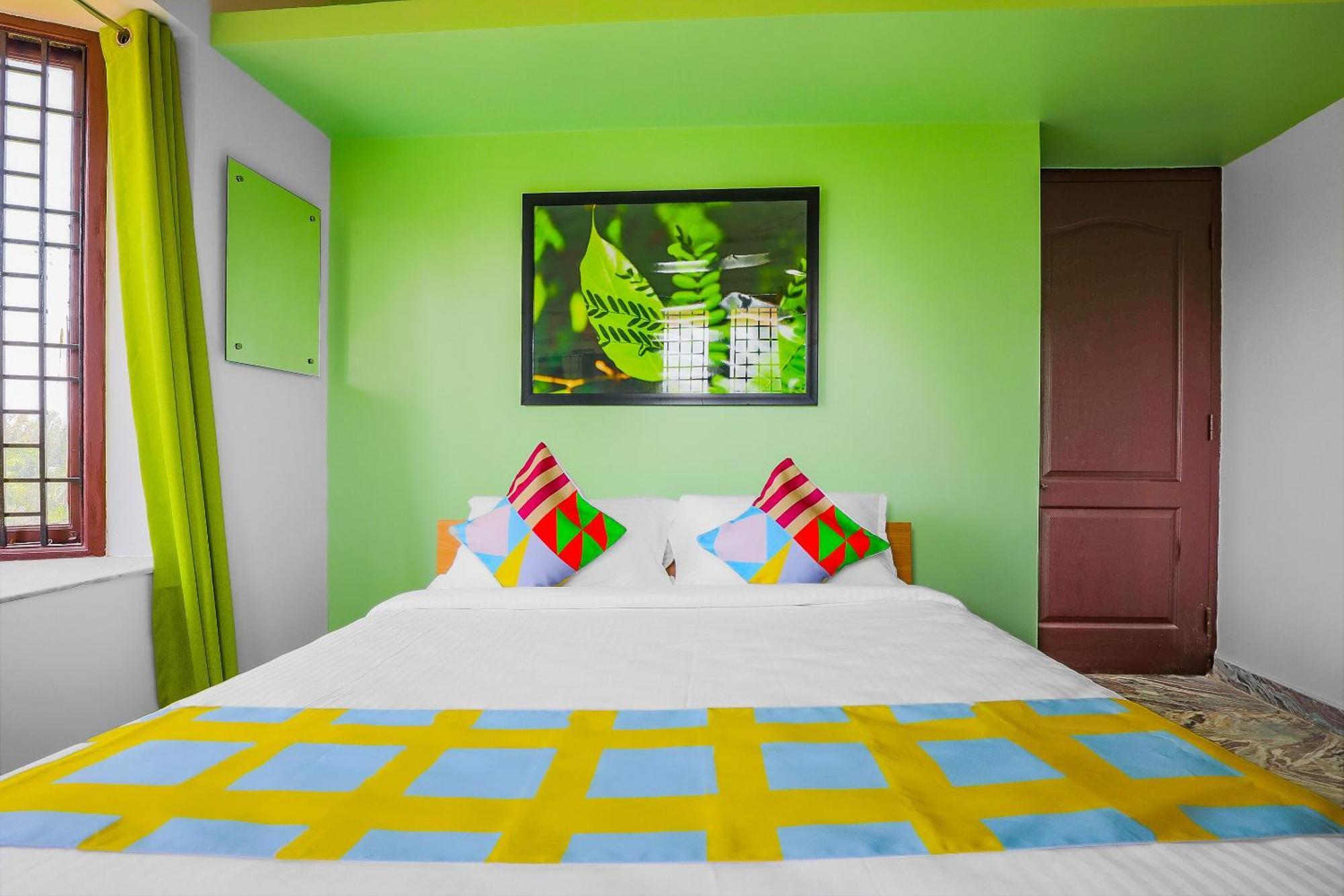 Guest house O Vibrant Near Uthandi Chennai