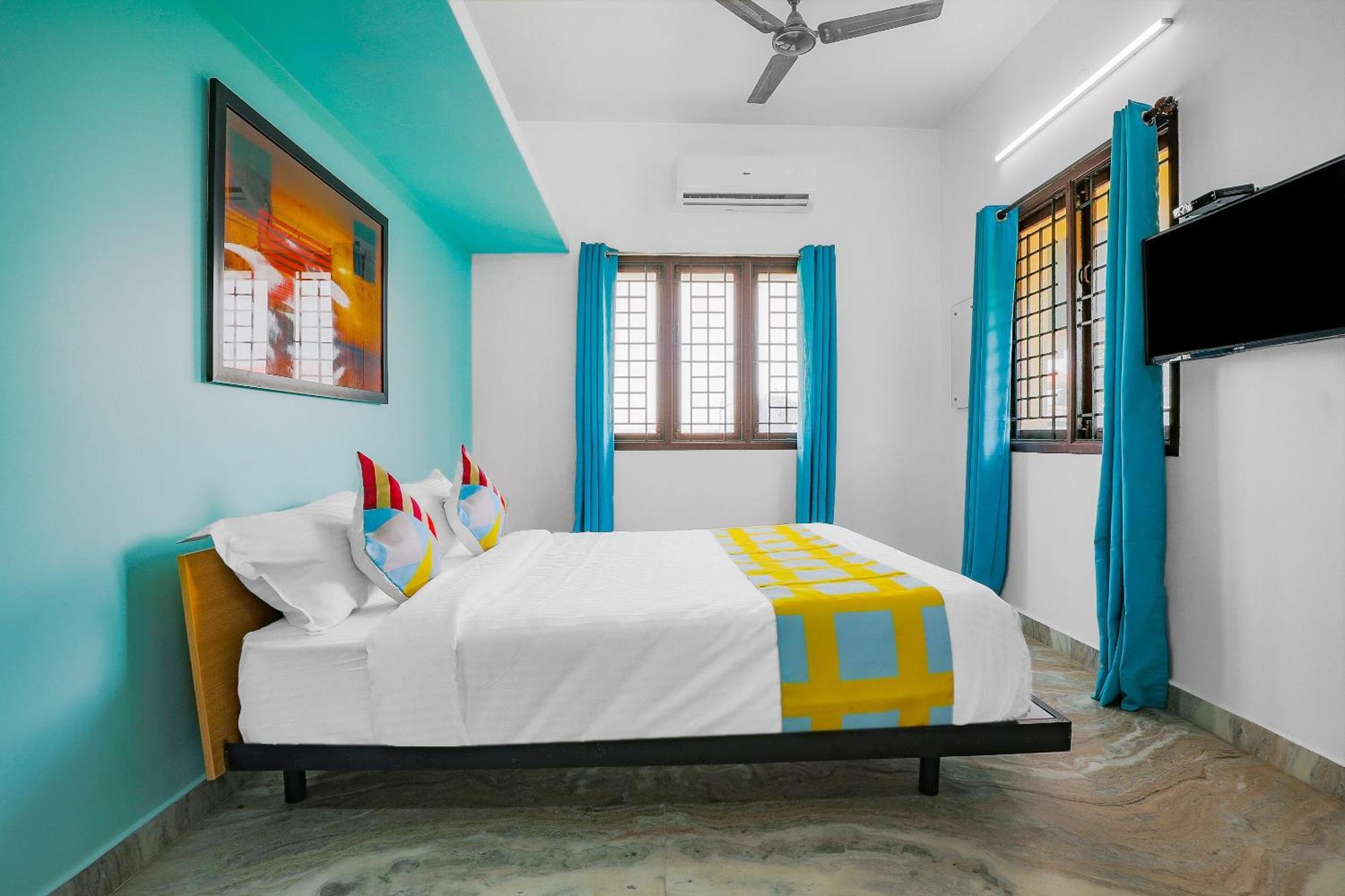 O Vibrant Near Uthandi Guest house