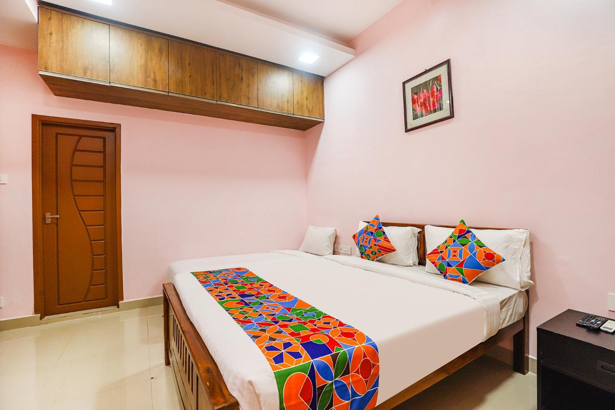 Fabhotel Hathvik Park - Near To Nandanam Metro Station 3* Chennai