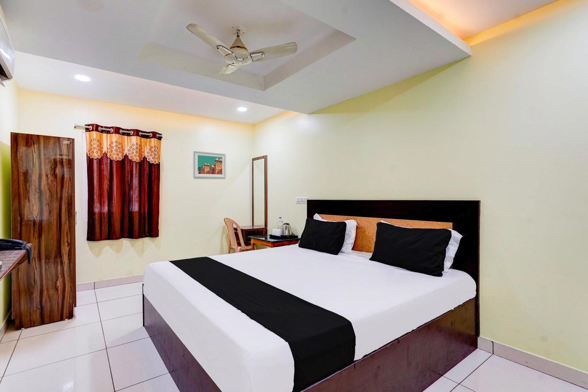 Hotel Super O Perungalathur Near Bus Stand 4*