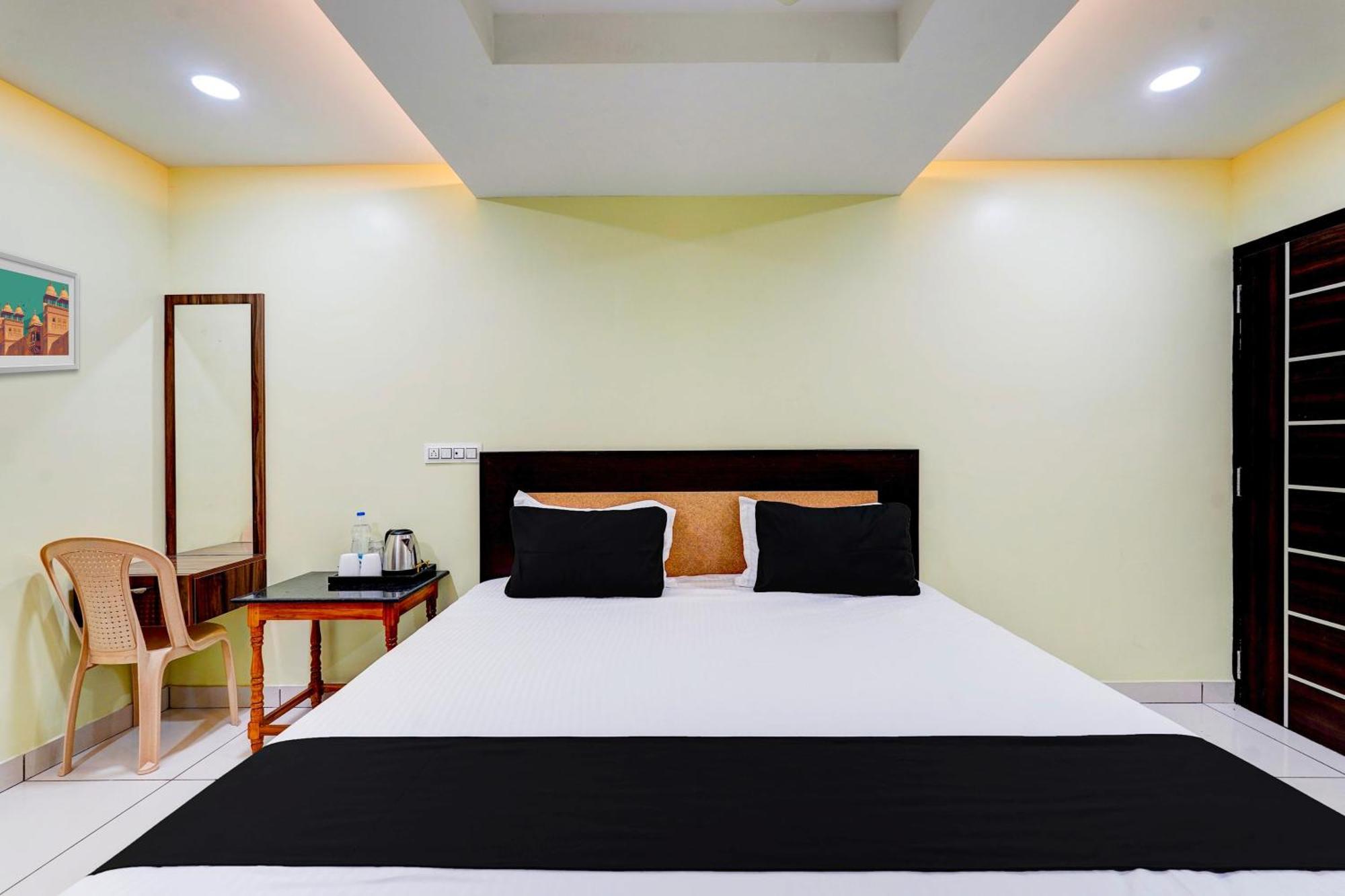 Hotel Super O Perungalathur Near Bus Stand Chennai