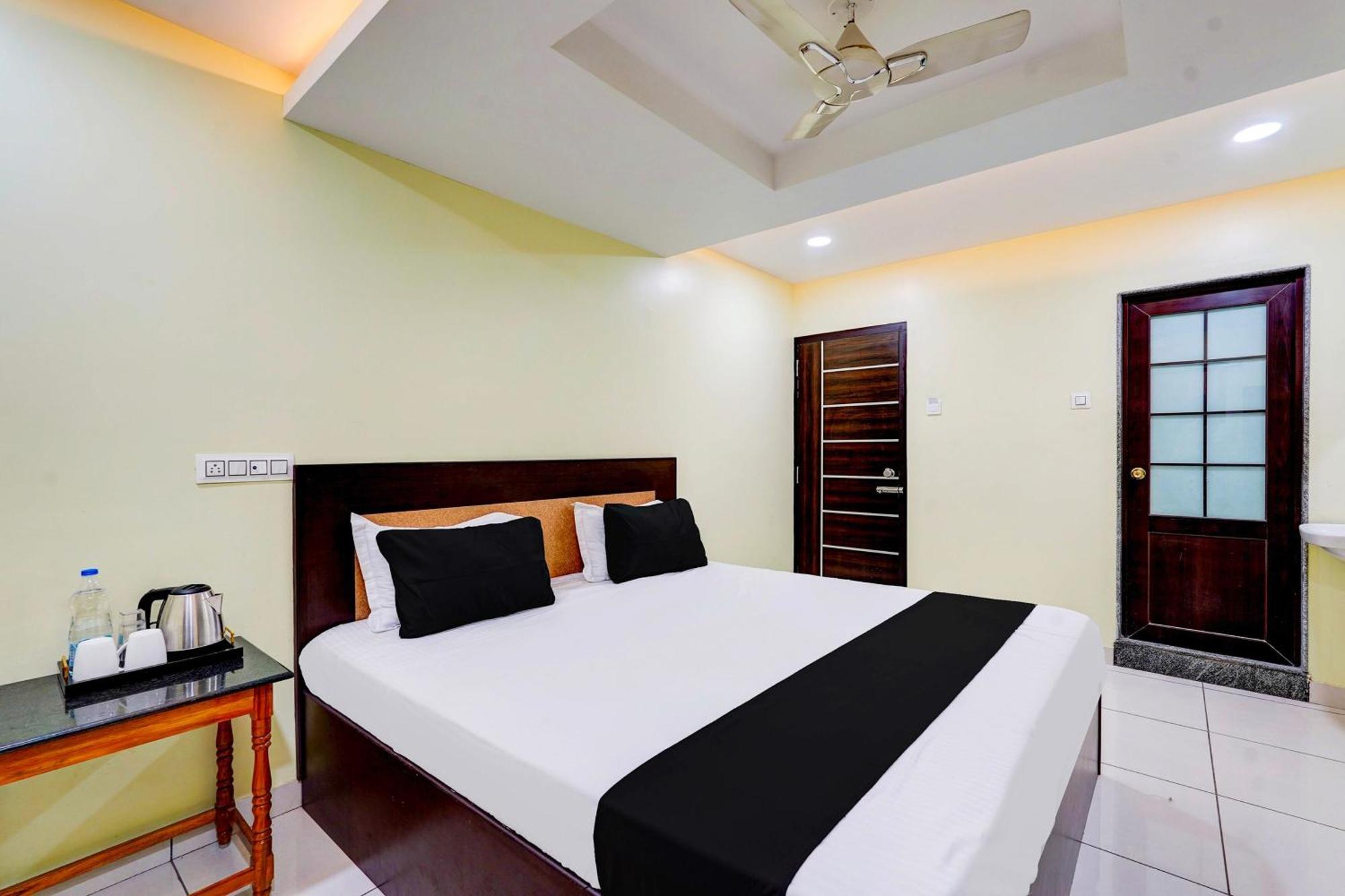 Super O Perungalathur Near Bus Stand Hotel Chennai