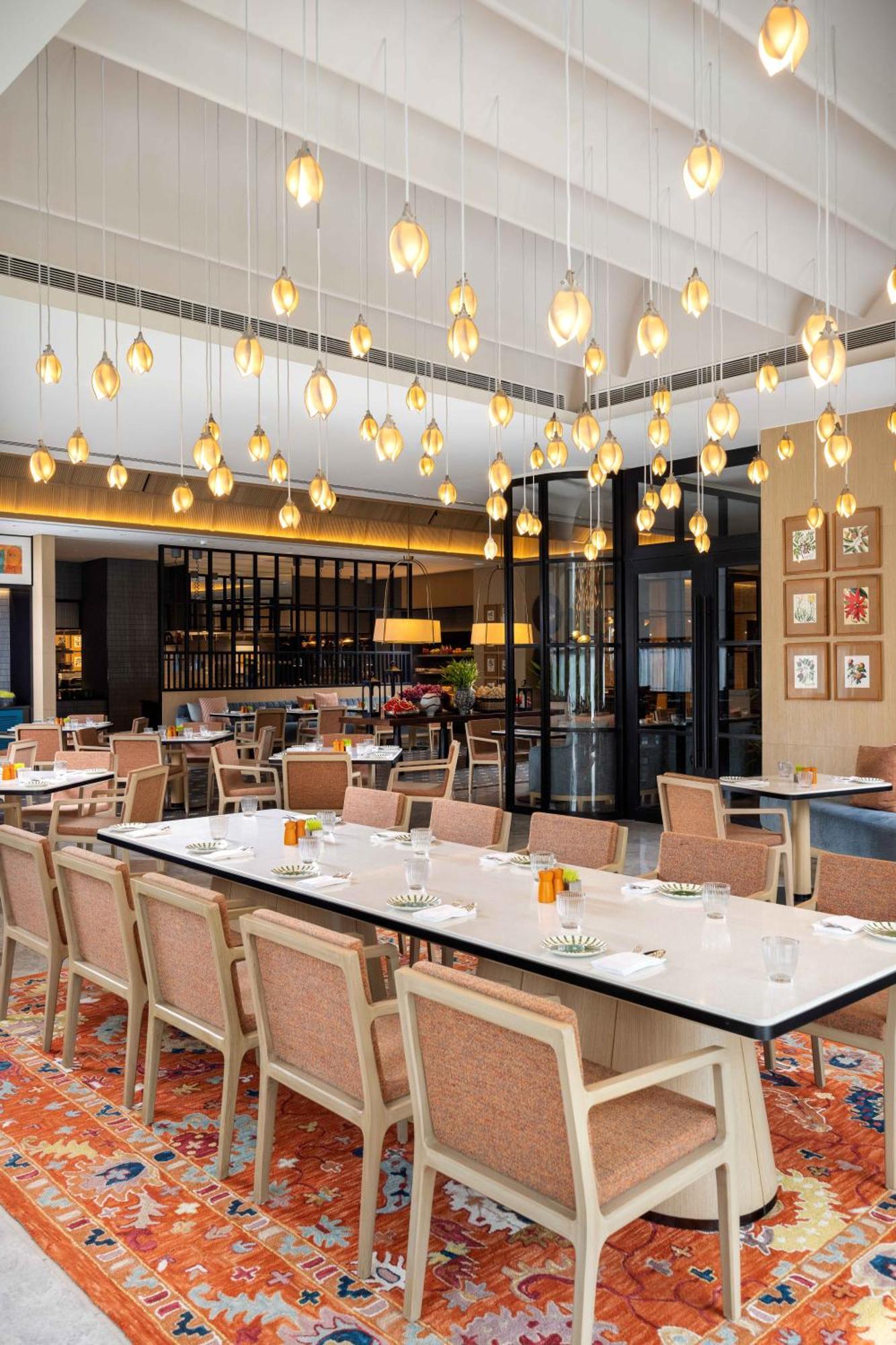 Pullman Anna Salai