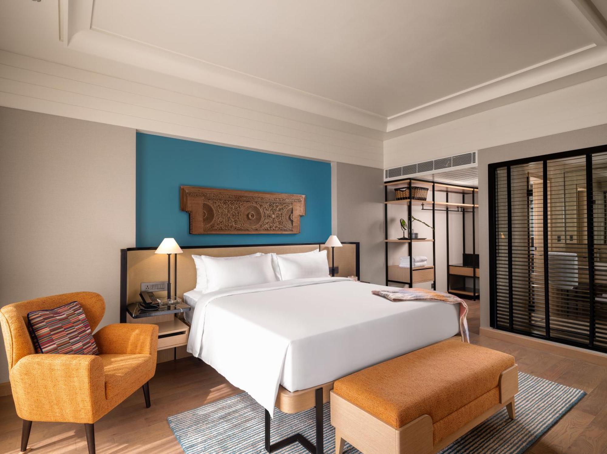 Pullman Anna Salai
