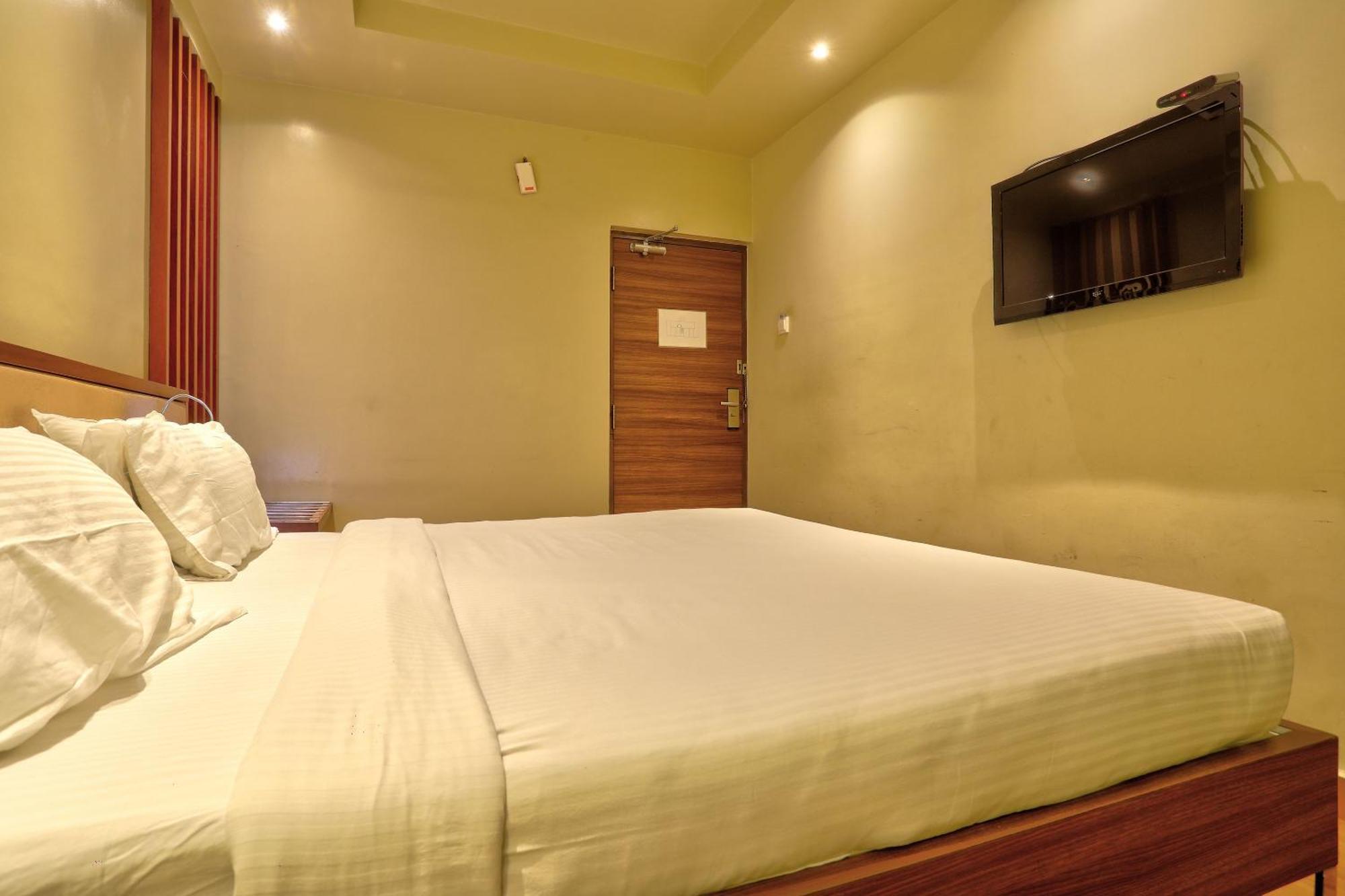 Hotel Townhouse Oak Kodambakkam Formerly Cine City *