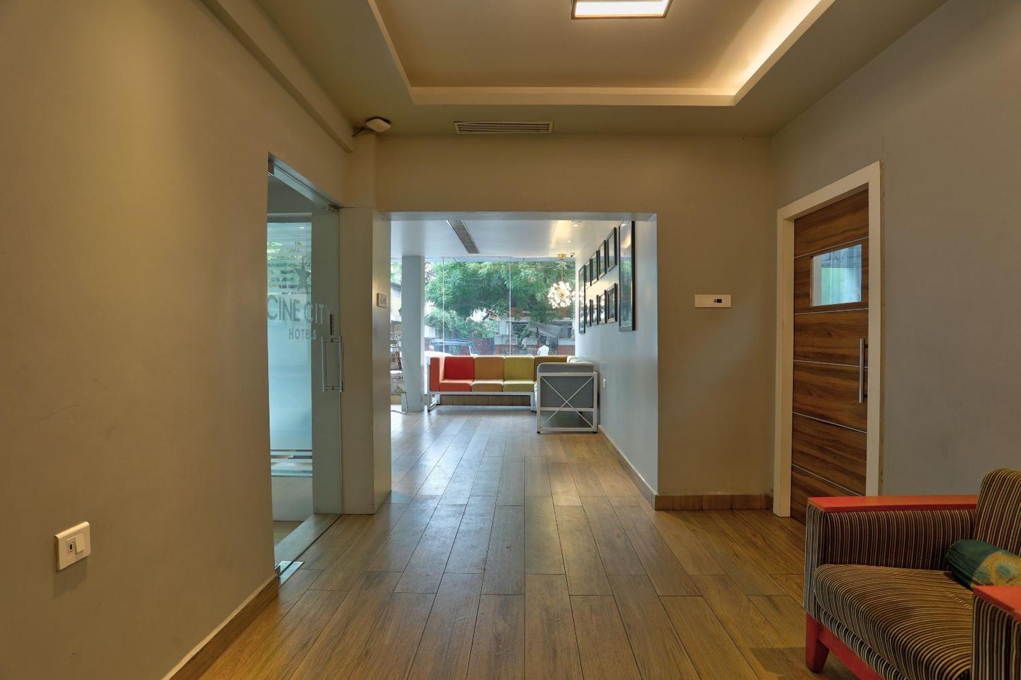 Townhouse Oak Kodambakkam Formerly Cine City Hotel *