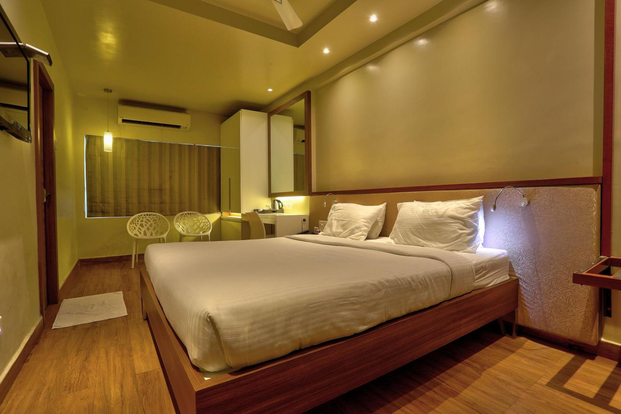 Townhouse Oak Kodambakkam Formerly Cine City * Chennai