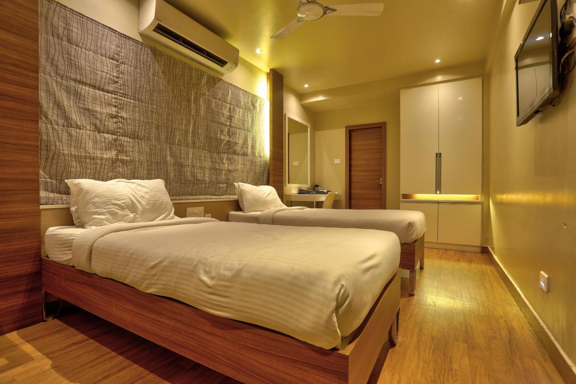 Townhouse Oak Kodambakkam Formerly Cine City Chennai