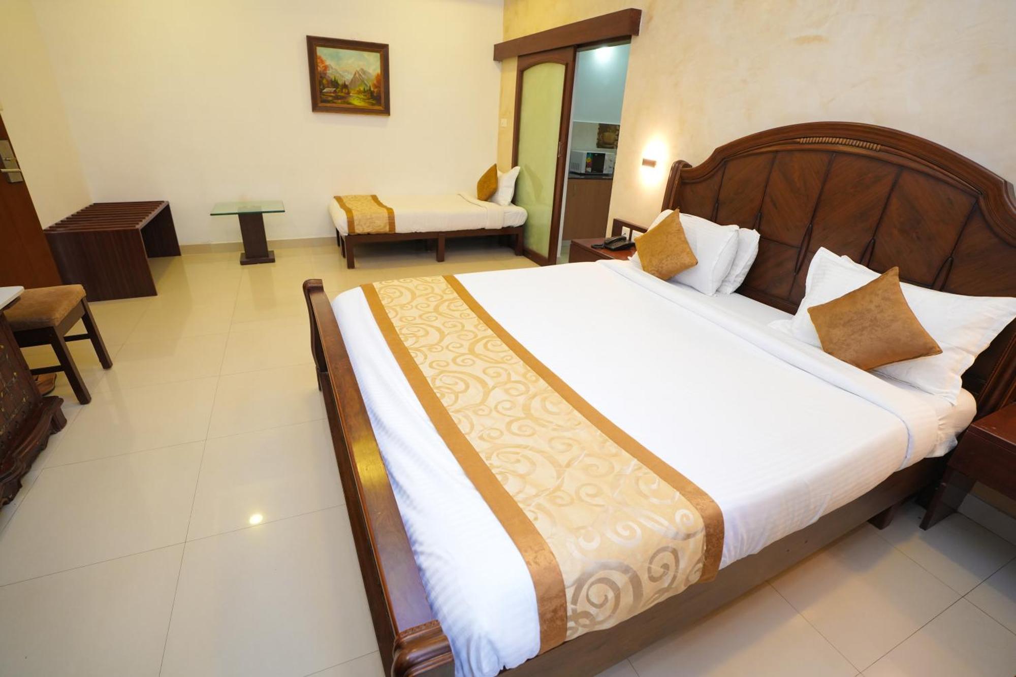 Avenue 11 Boutique Residences, Poes Garden Hotel