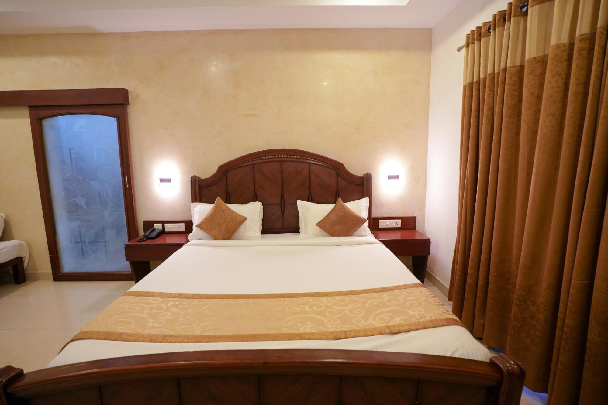 Avenue 11 Boutique Residences, Poes Garden Hotel Chennai