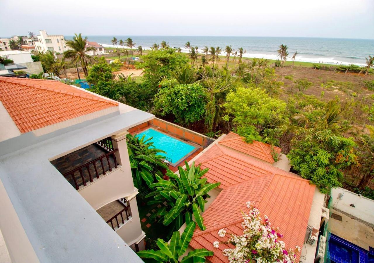 Costa Luxury Seafront Homestay *
