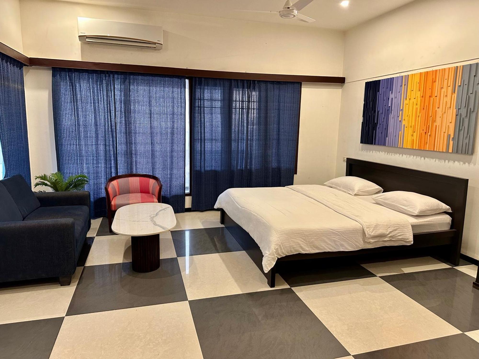 Costa Luxury Seafront Homestay *