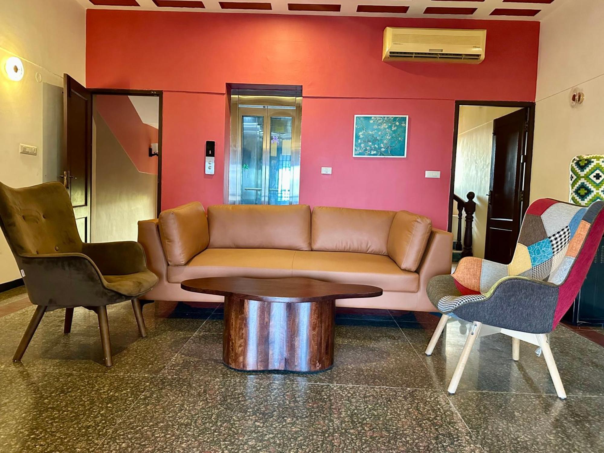 Costa Luxury Seafront Homestay