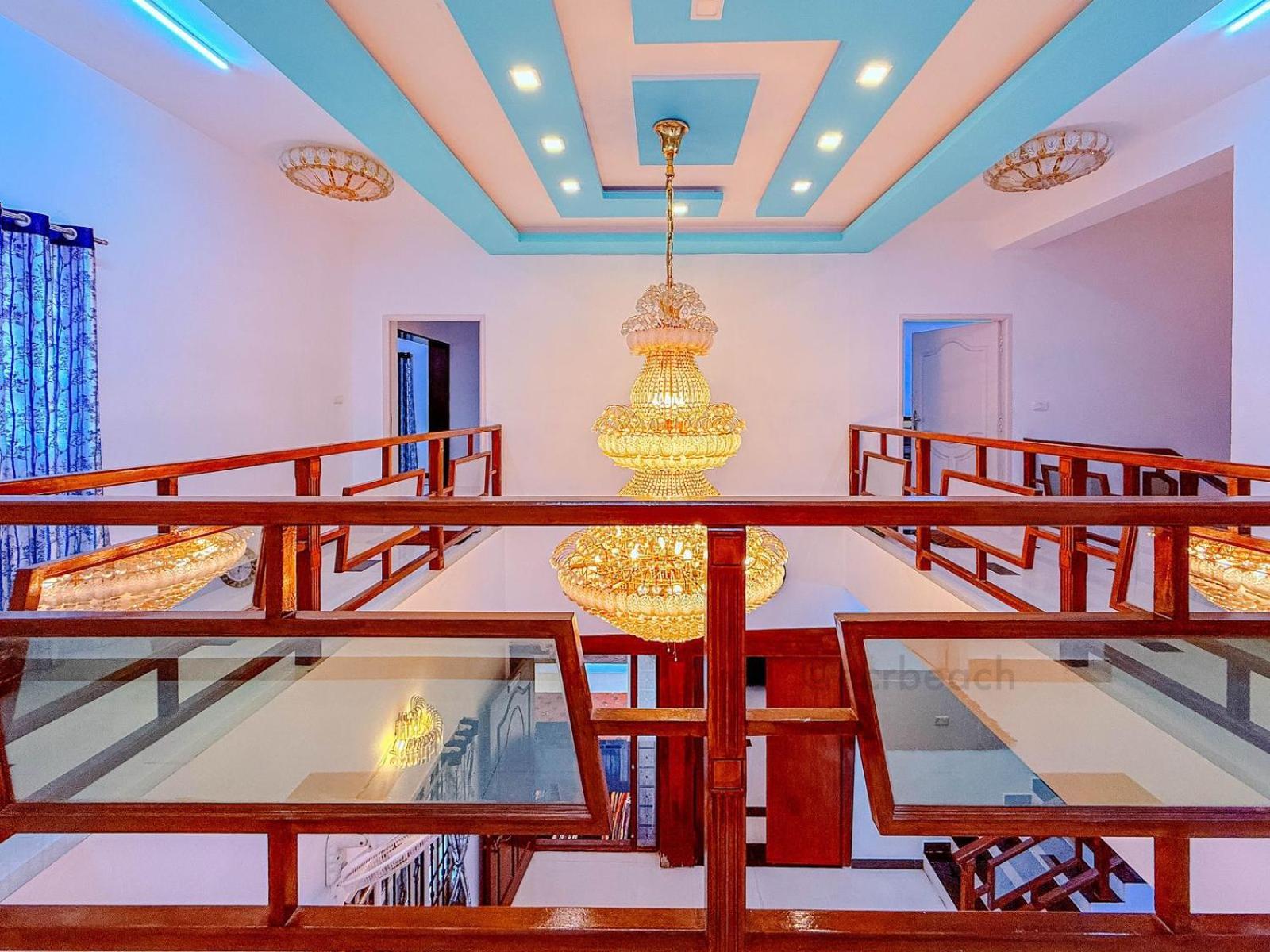 Akkarai Luxury