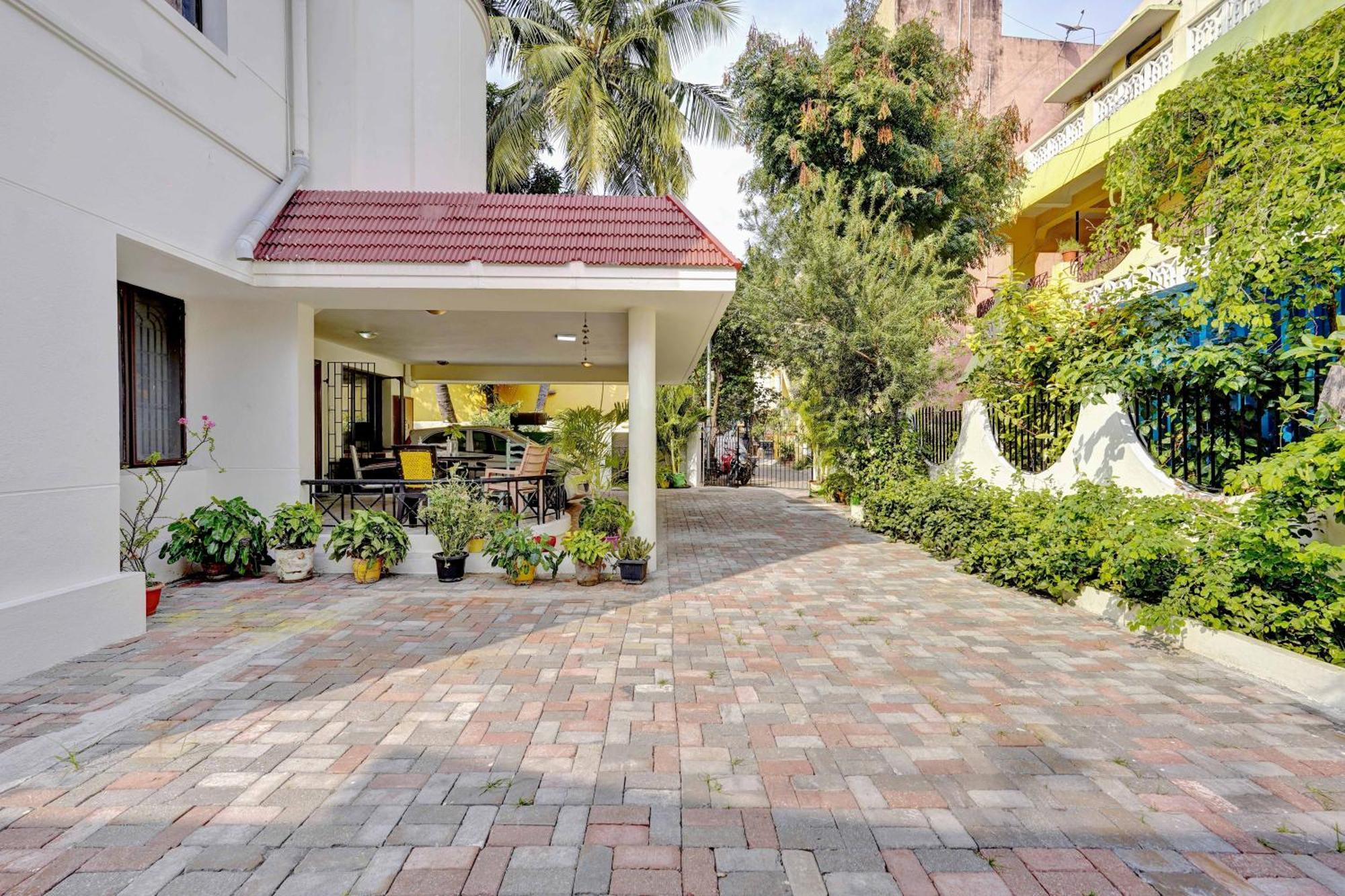 Gandhi Hostel *