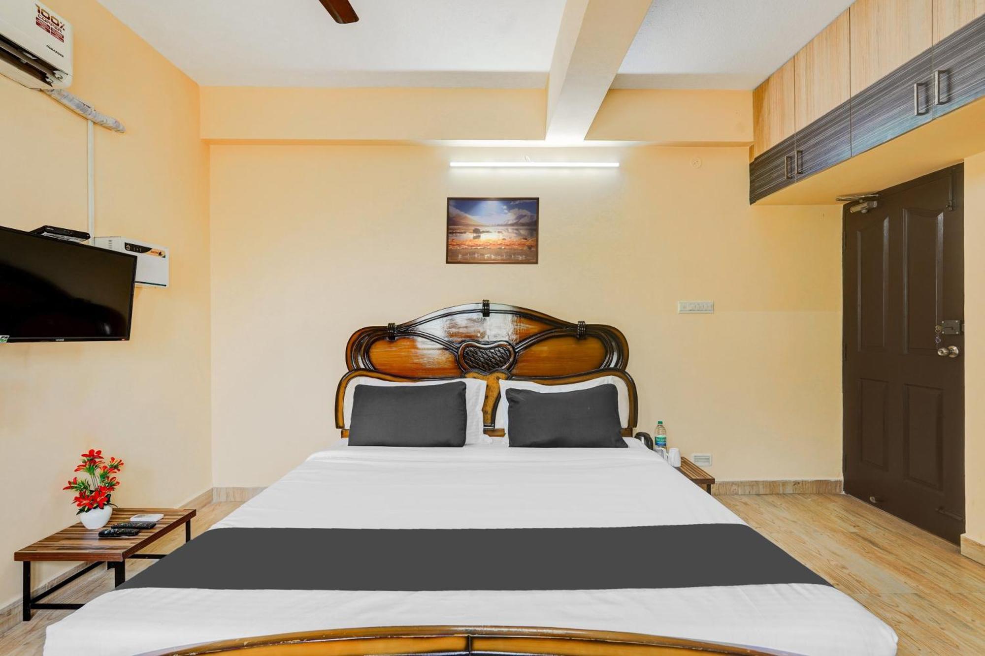 Super O Velachery Near Devi Karumariamman Nagar Extension Apartment