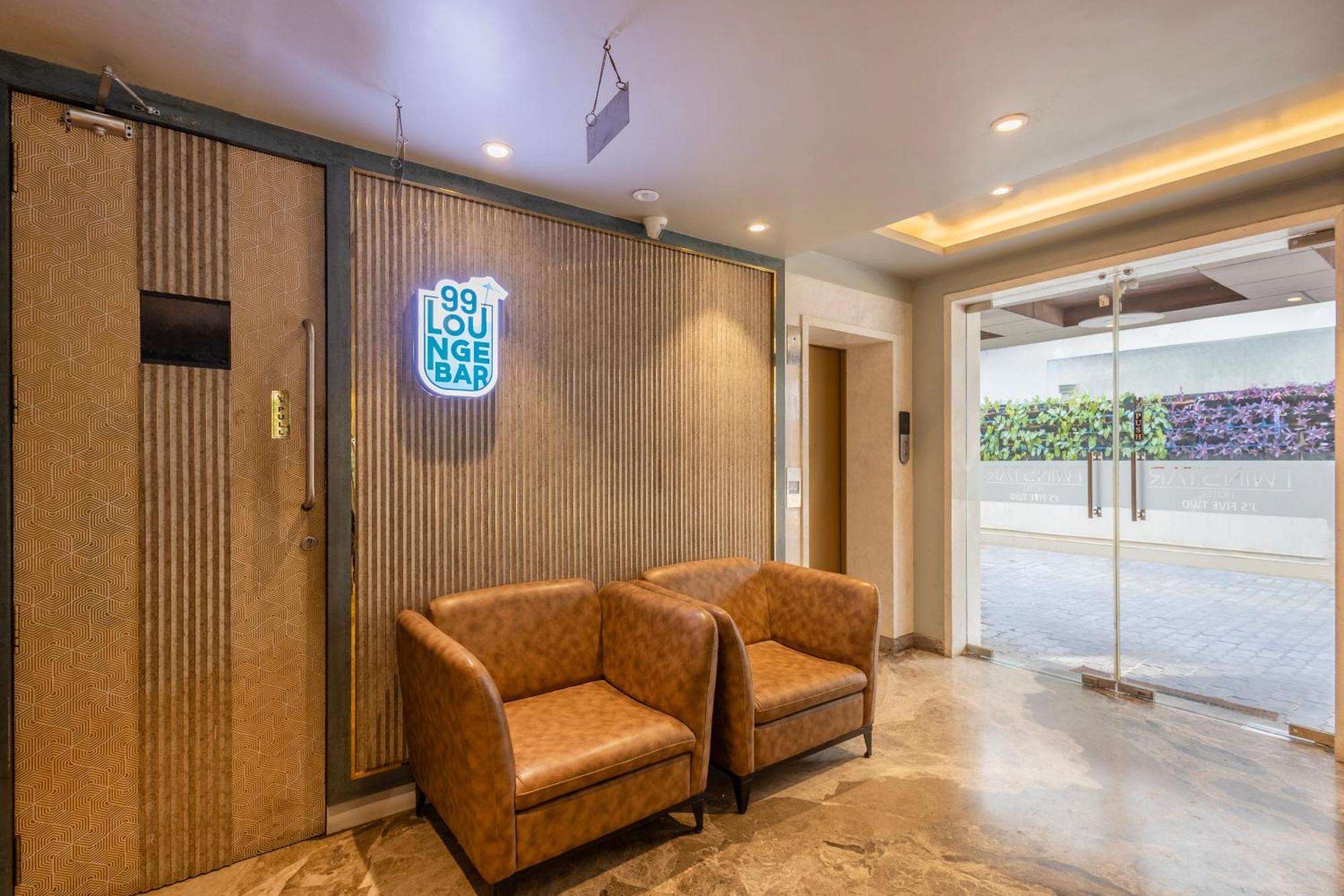 Hotel Treebo Premium Twin Star 4*