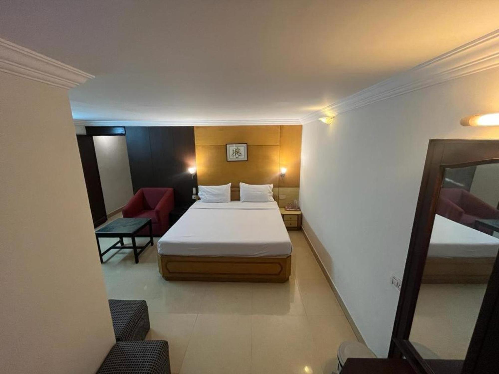 Tower, Hotel