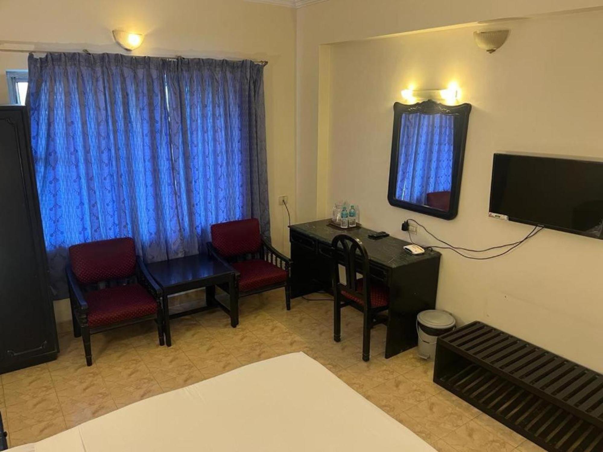 Tower, Hotel