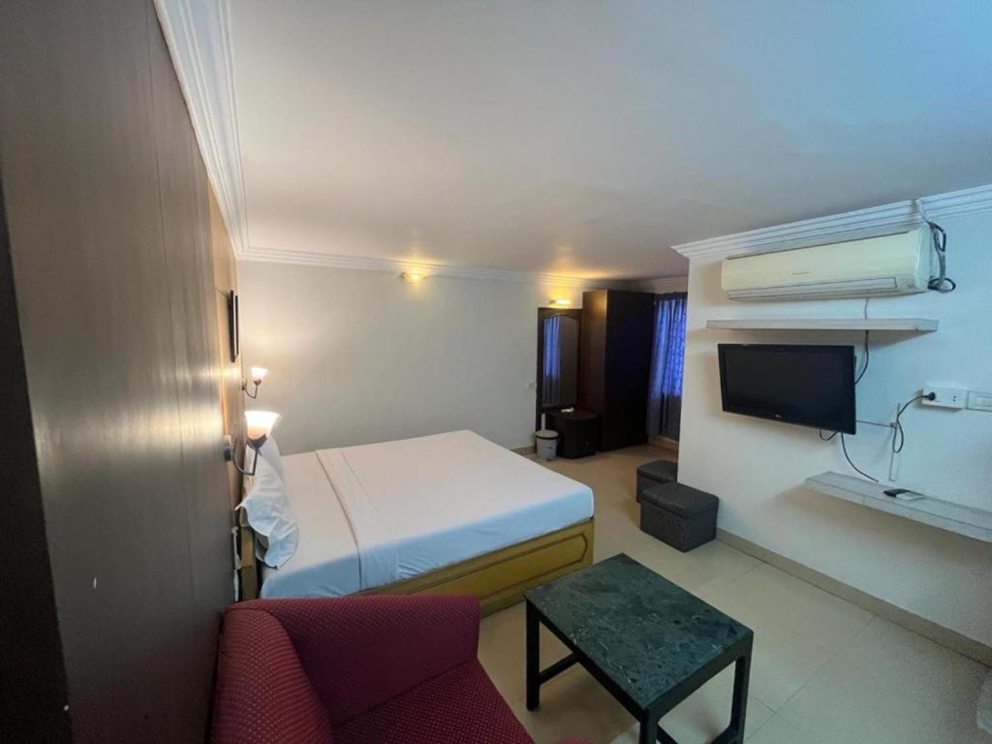 Tower, 3*