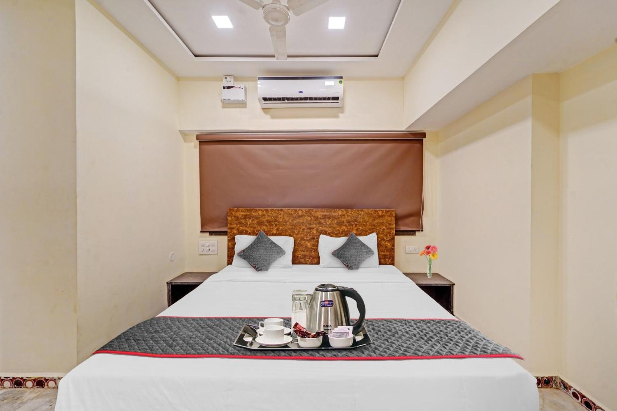 Collection O Yash Hotel