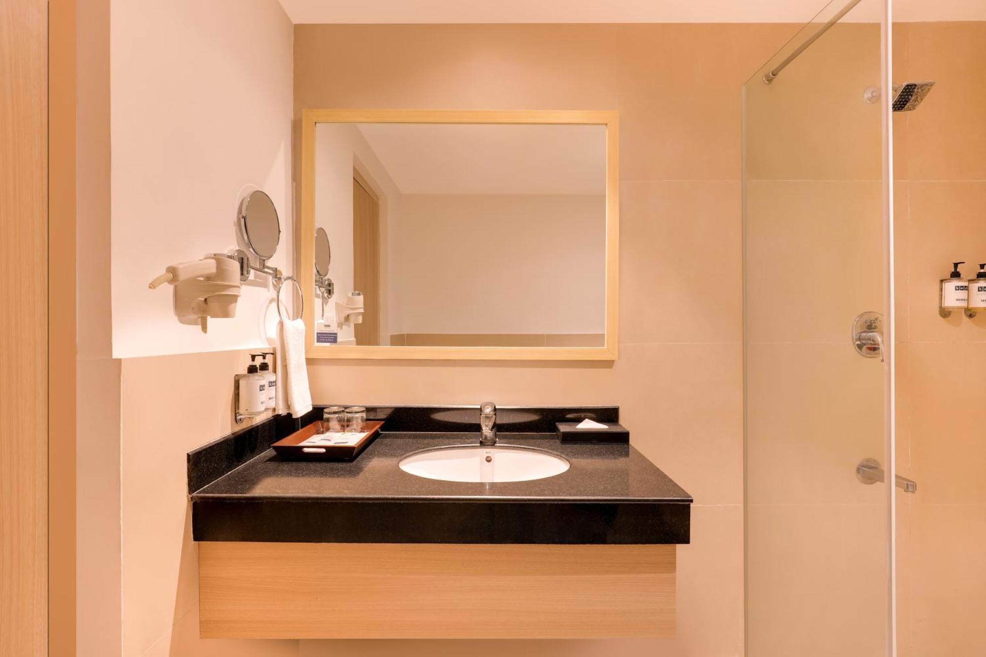 Keys Prima By Lemon Tree Hotels, Katti-ma, 3* Chennai