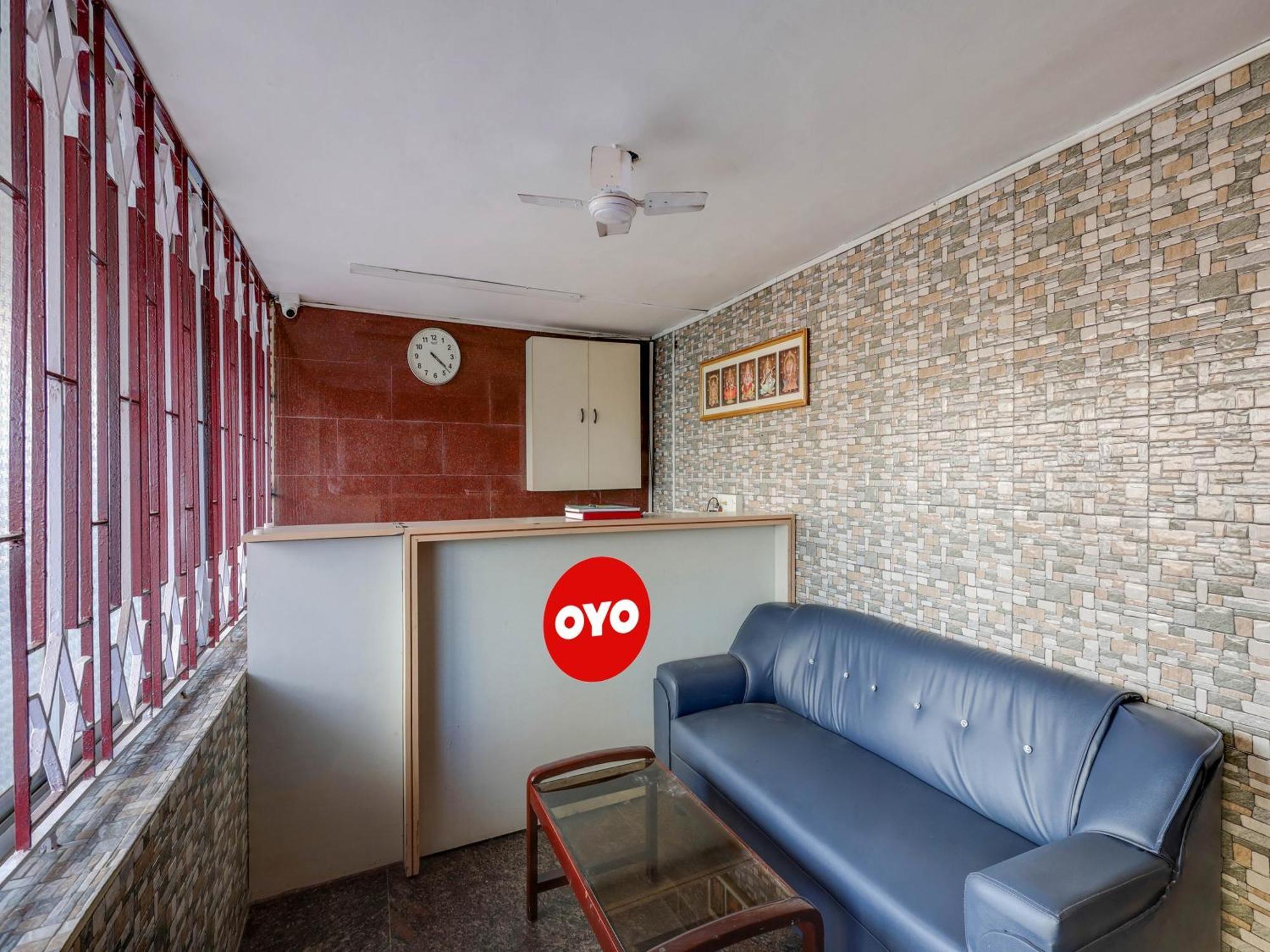 Super O Vsv Maduravoyal Hotel