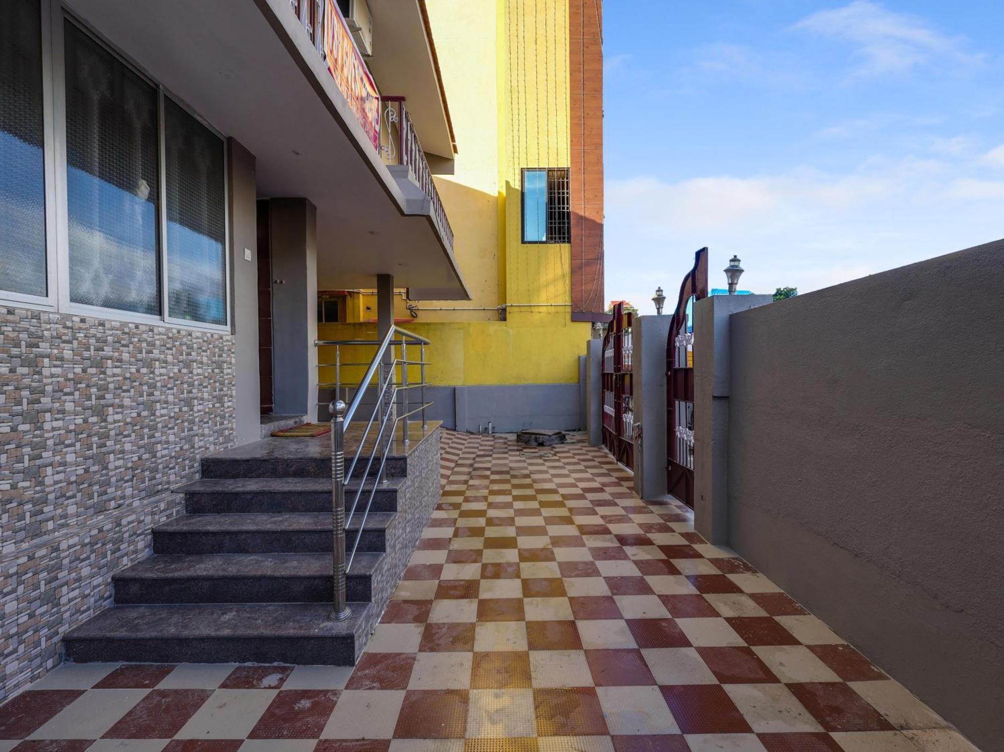 Hotel O Vsv Maduravoyal