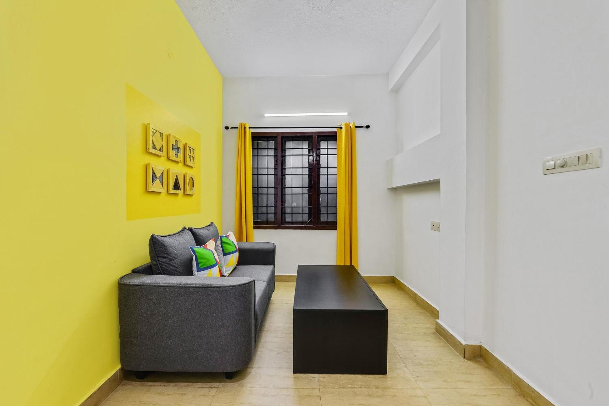 Guest house O G-cloud Near Thirumangalam Metro Station 3*