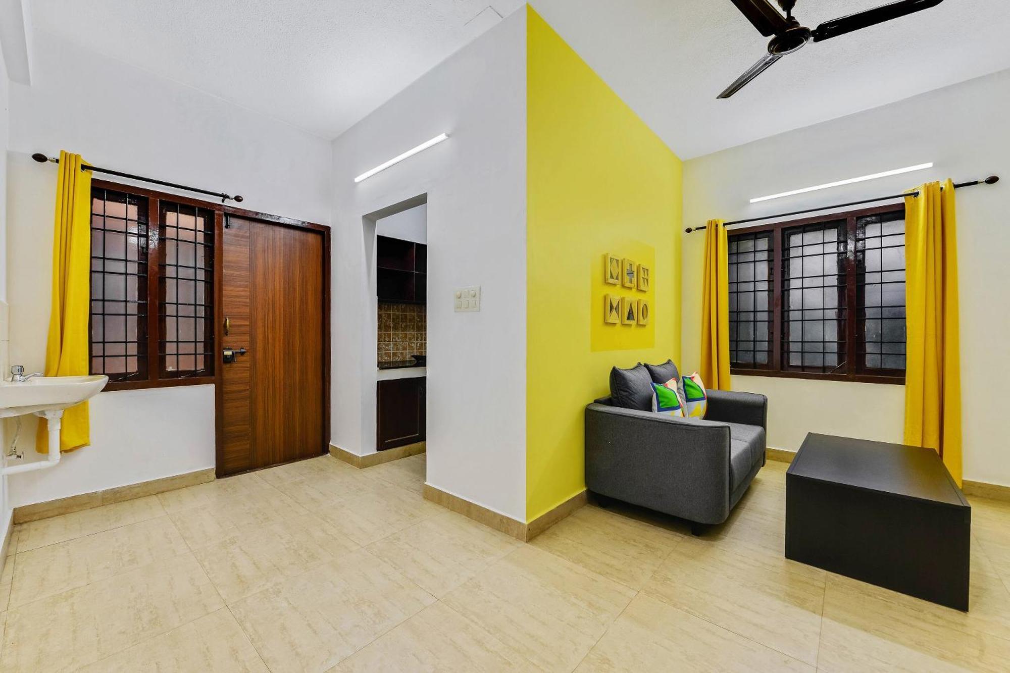 Guest house O G-cloud Near Thirumangalam Metro Station 3*