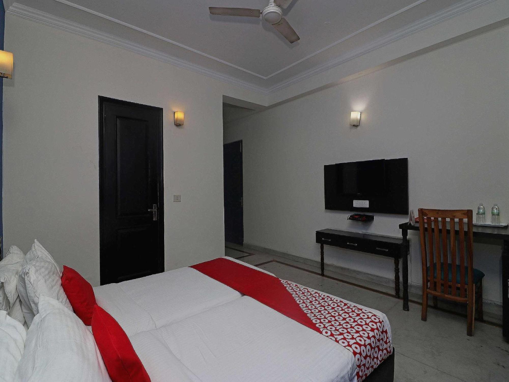 O Golden Cafe Hotel