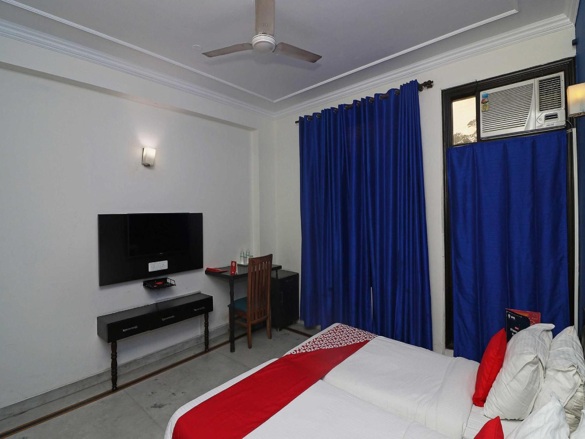 O Golden Cafe Hotel