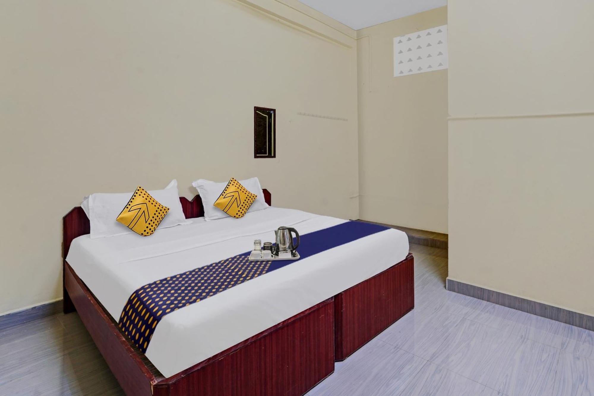 O Kvr Residency Hotel 2*
