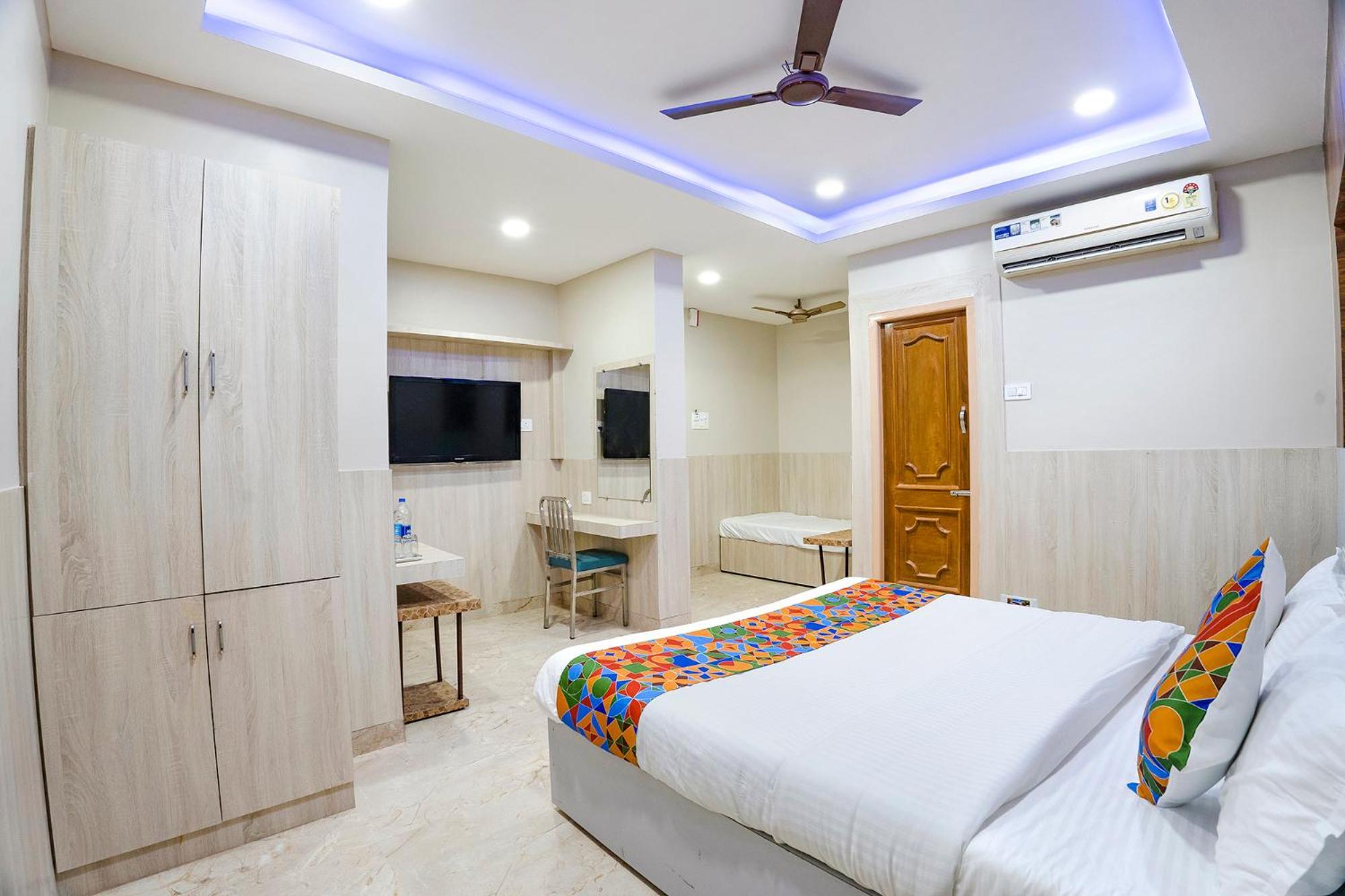 Fabhotel Wooden Park - Nr Dlf It Park & Trade Center Hotel 3*