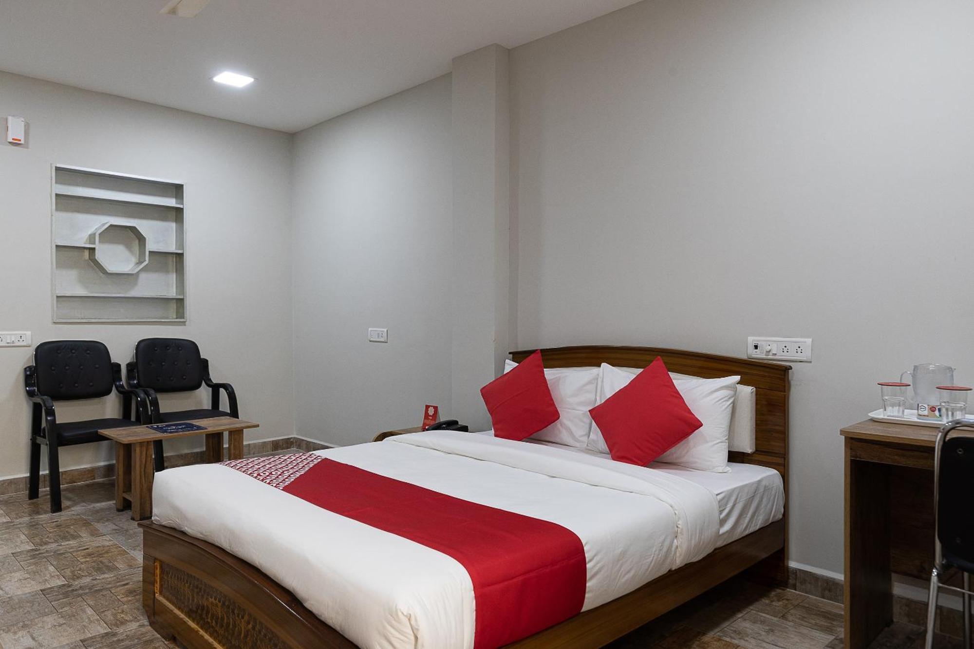 Hotel O Nestle 3*