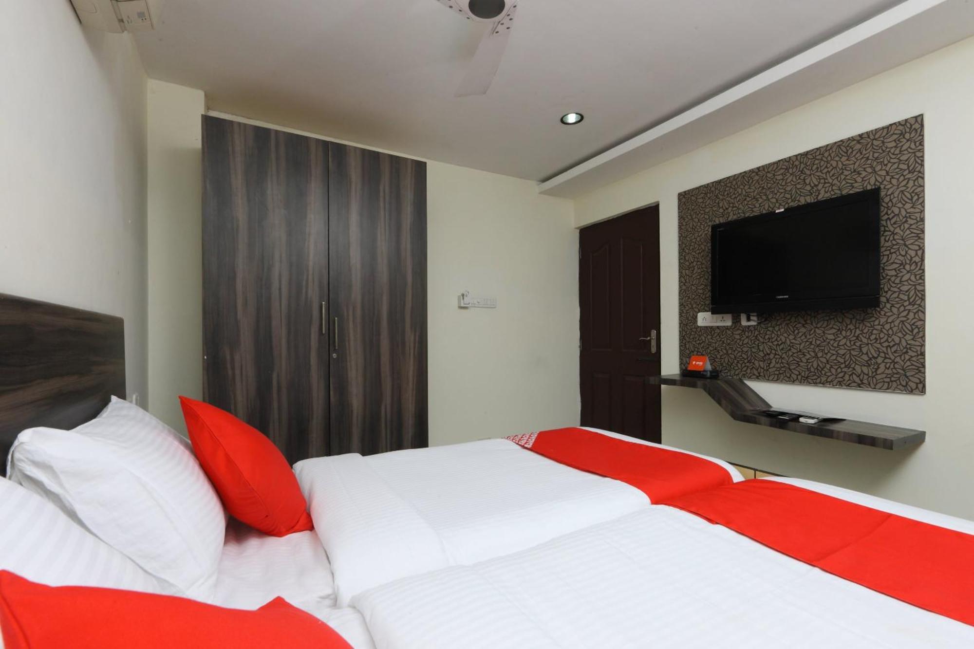 Hotel O The Oaks Residency Chennai