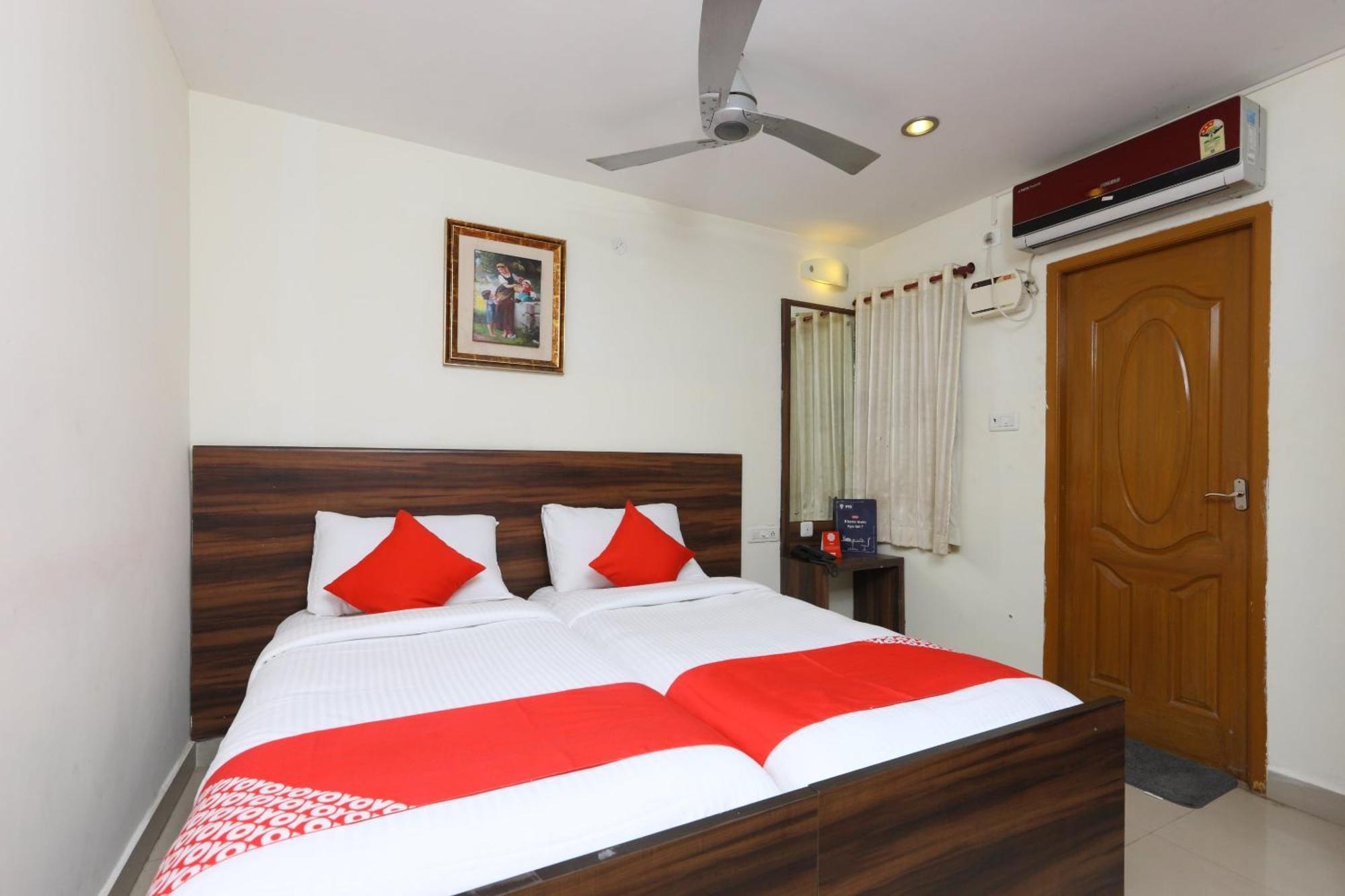 O The Oaks Residency Hotel
