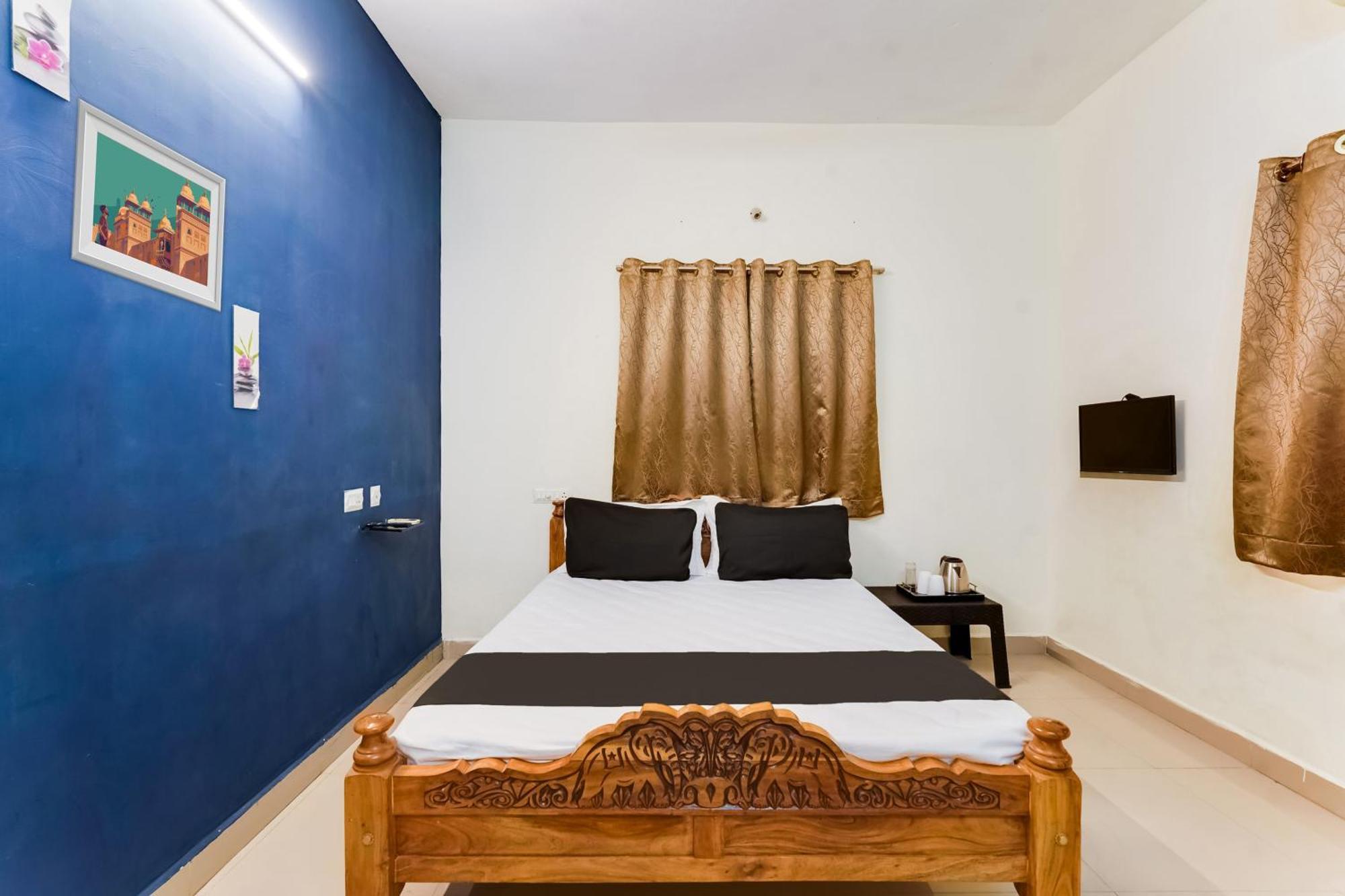 O Nr Galaxy Residency Hotel 4*