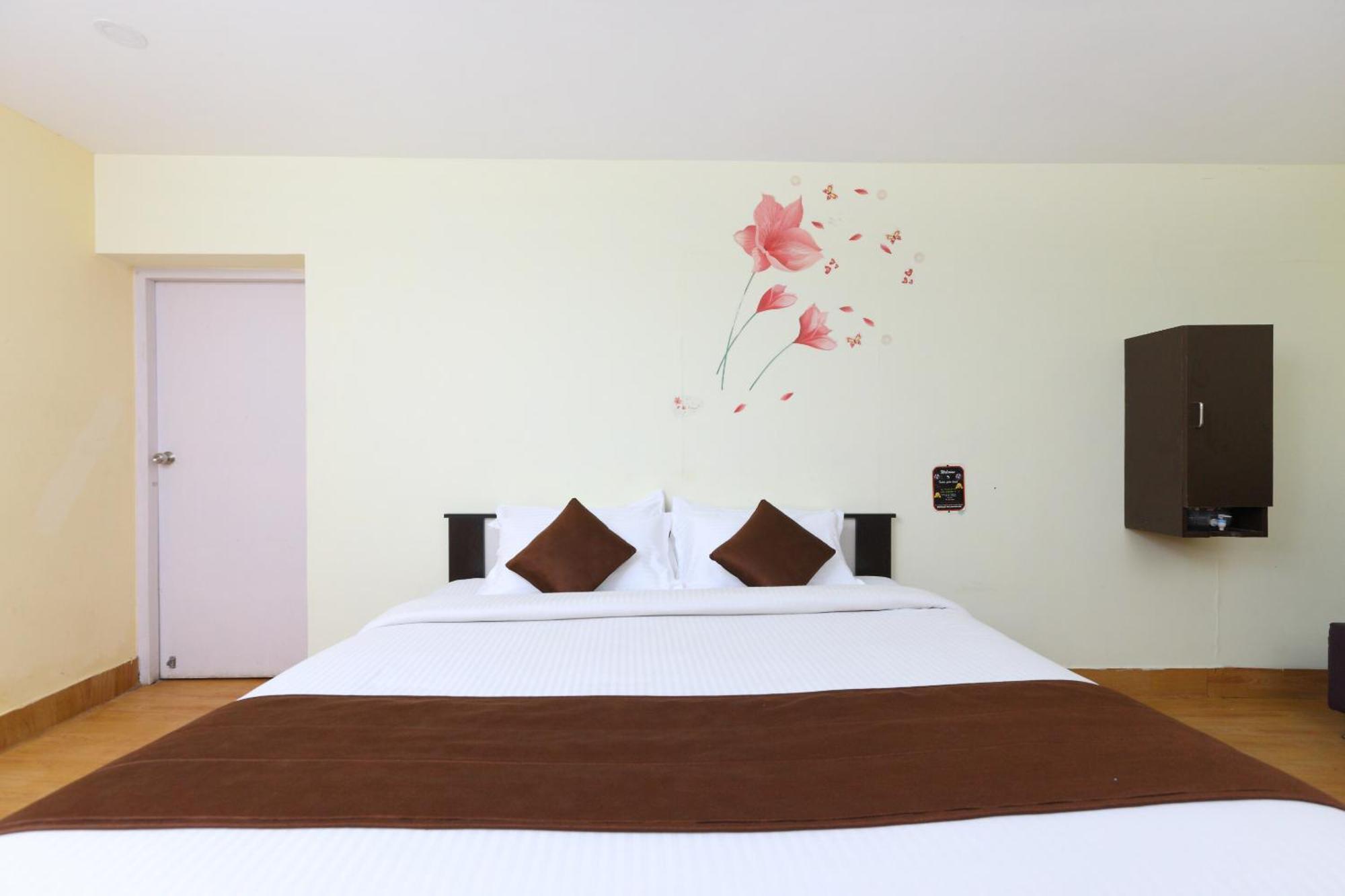 O India Gate Par View Hotel