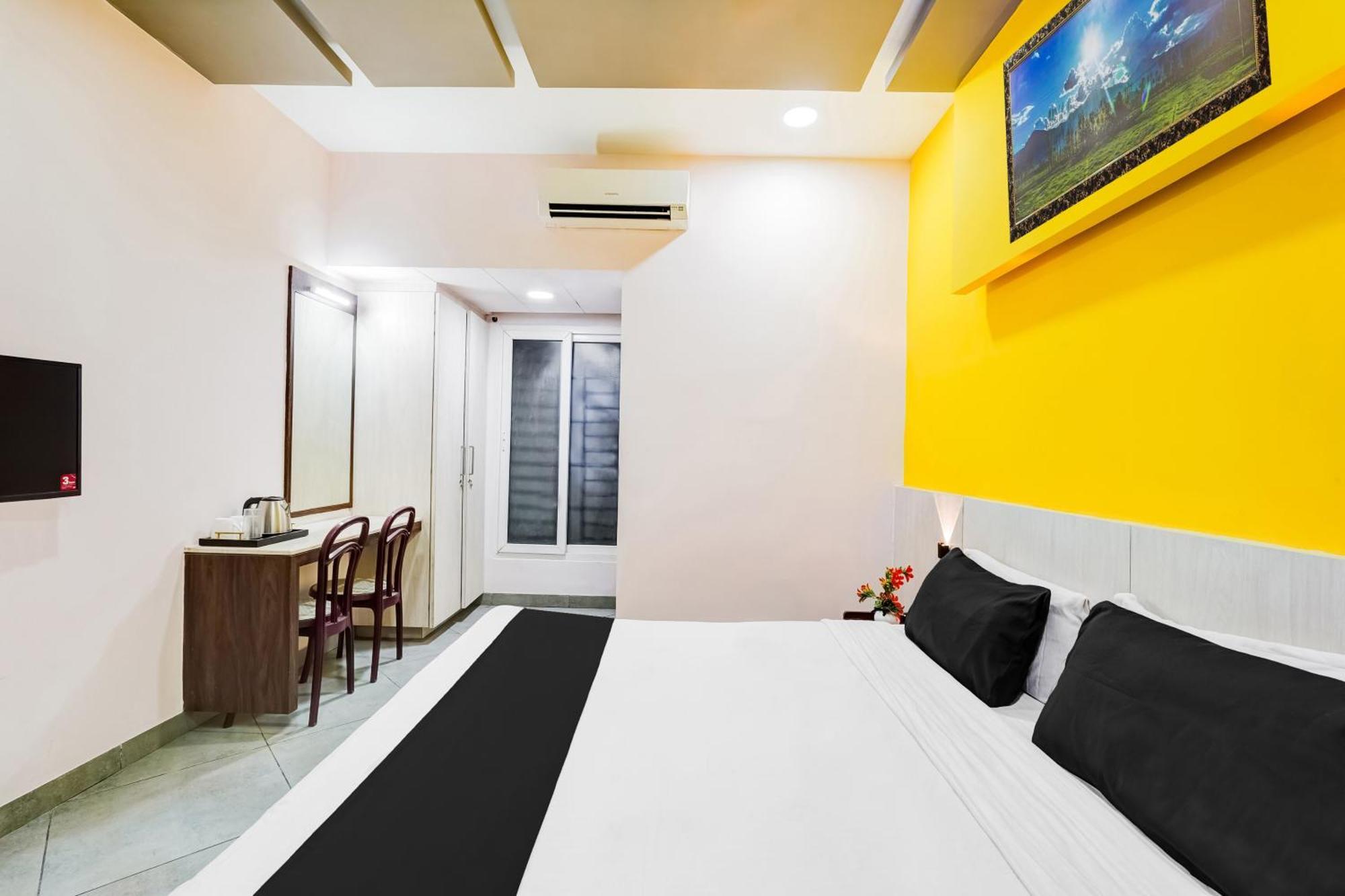 Super Townhouse Purushawalakm *