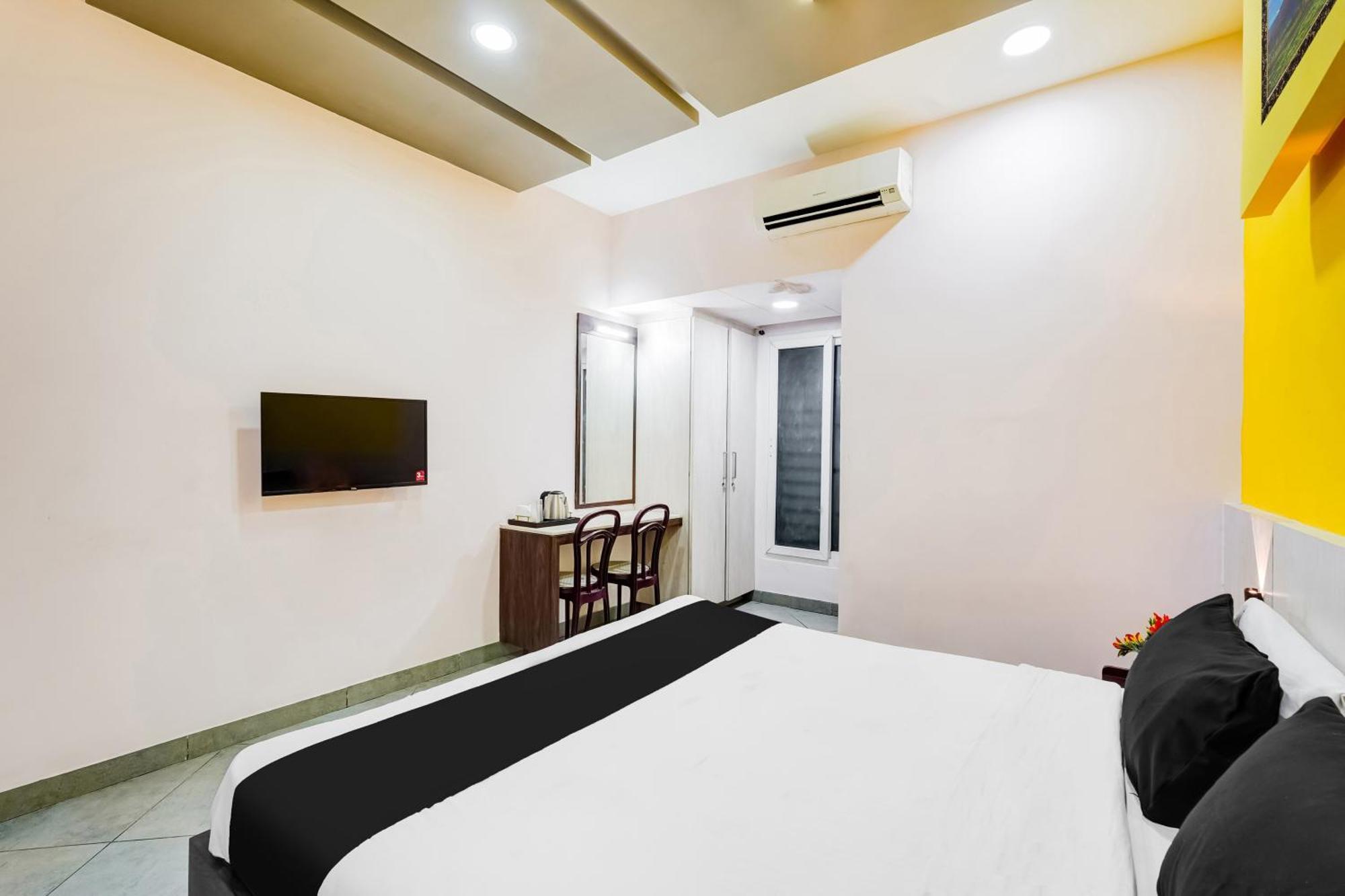 Super Townhouse Purushawalakm *