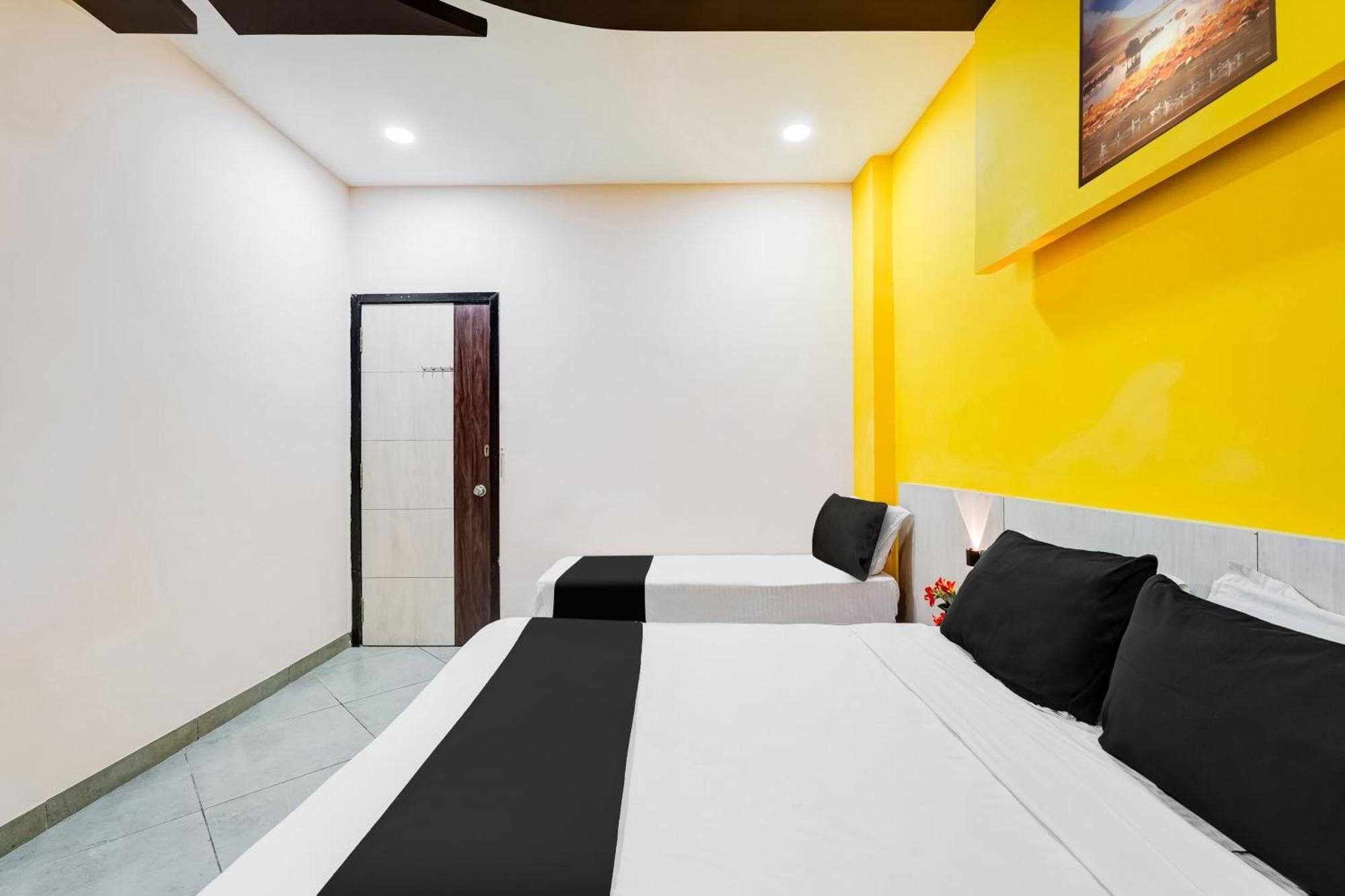 Hotel Super Townhouse Purushawalakm