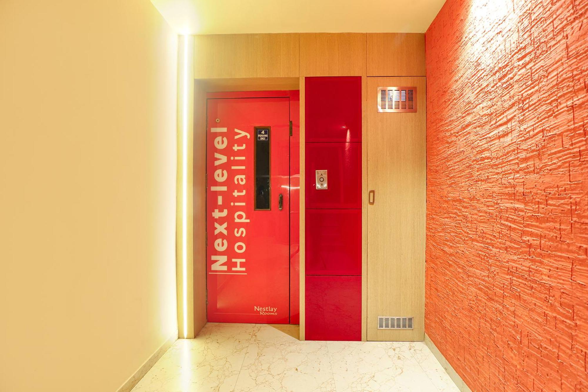 Fabhotel Nestlay High Court - Nr High Court 3*