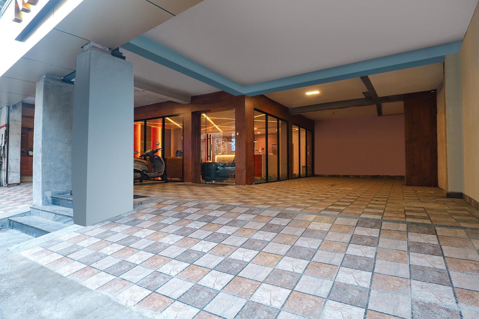 Fabhotel Nestlay High Court - Nr High Court 3*
