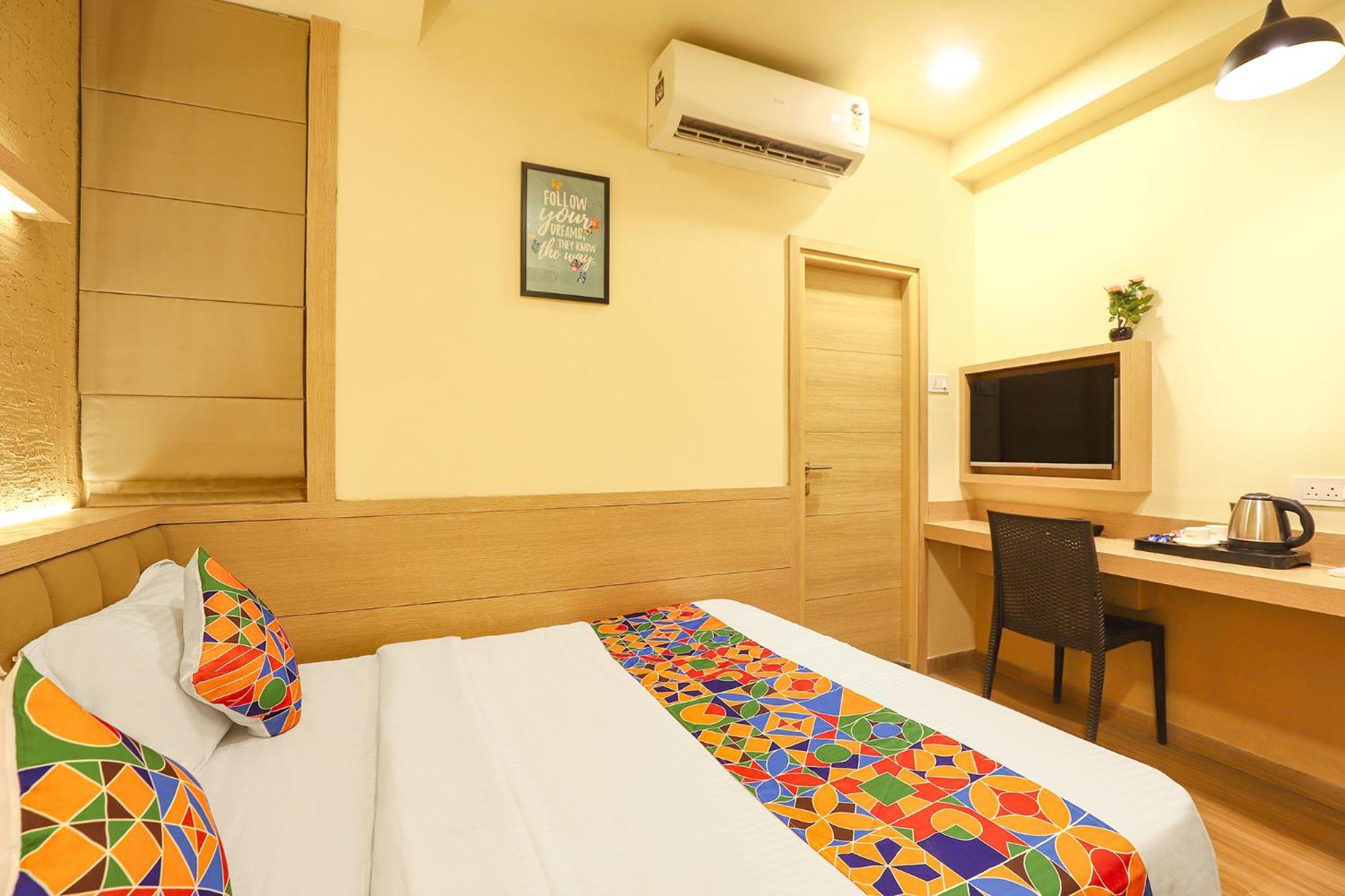 Fabhotel Nestlay High Court - Nr High Court Hotel
