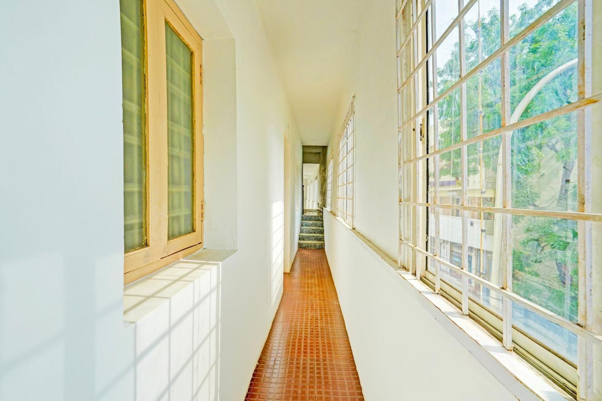 Super O Madipakkam Near Airport 4*