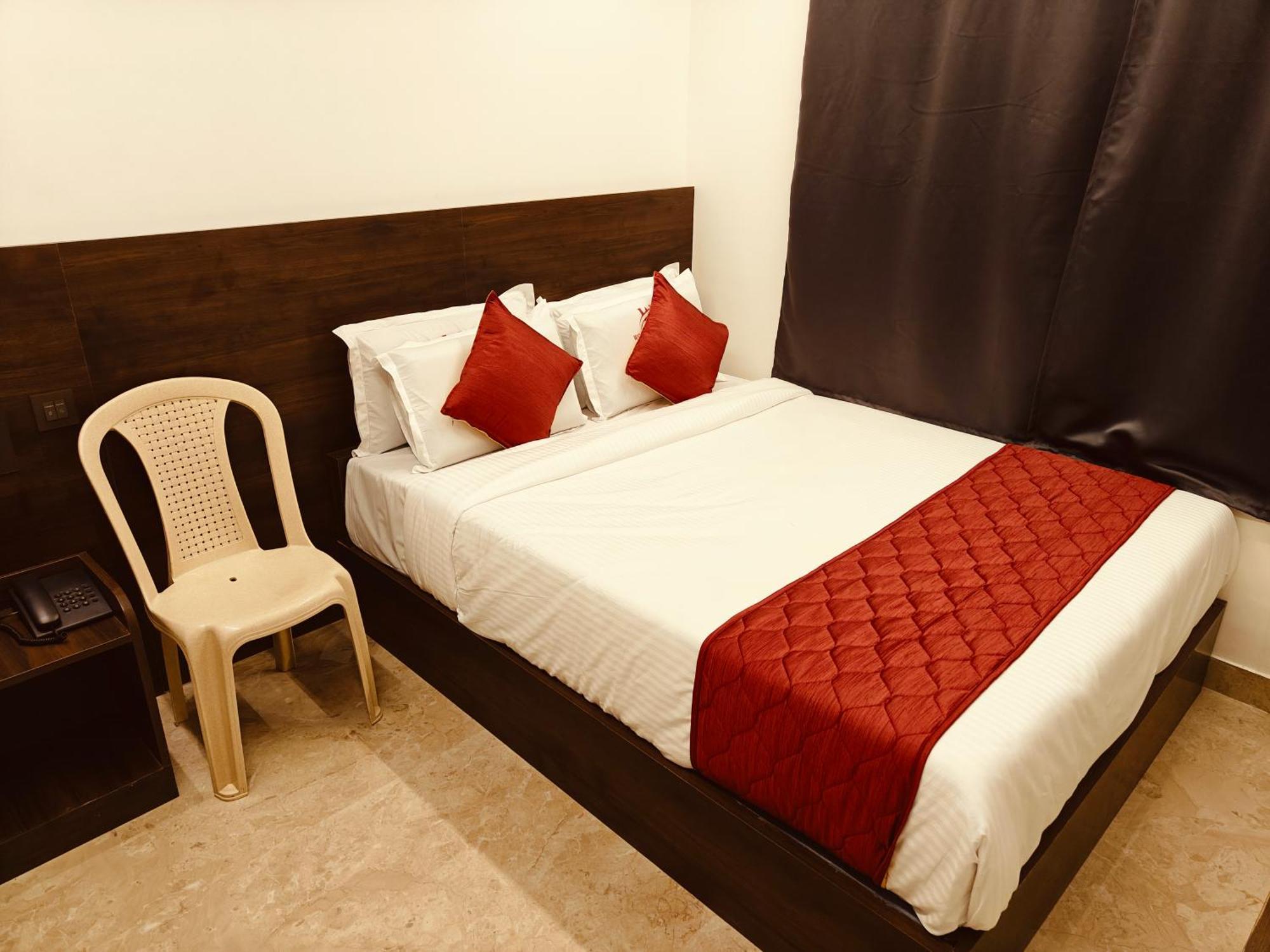 Hotel Woodlands 2*