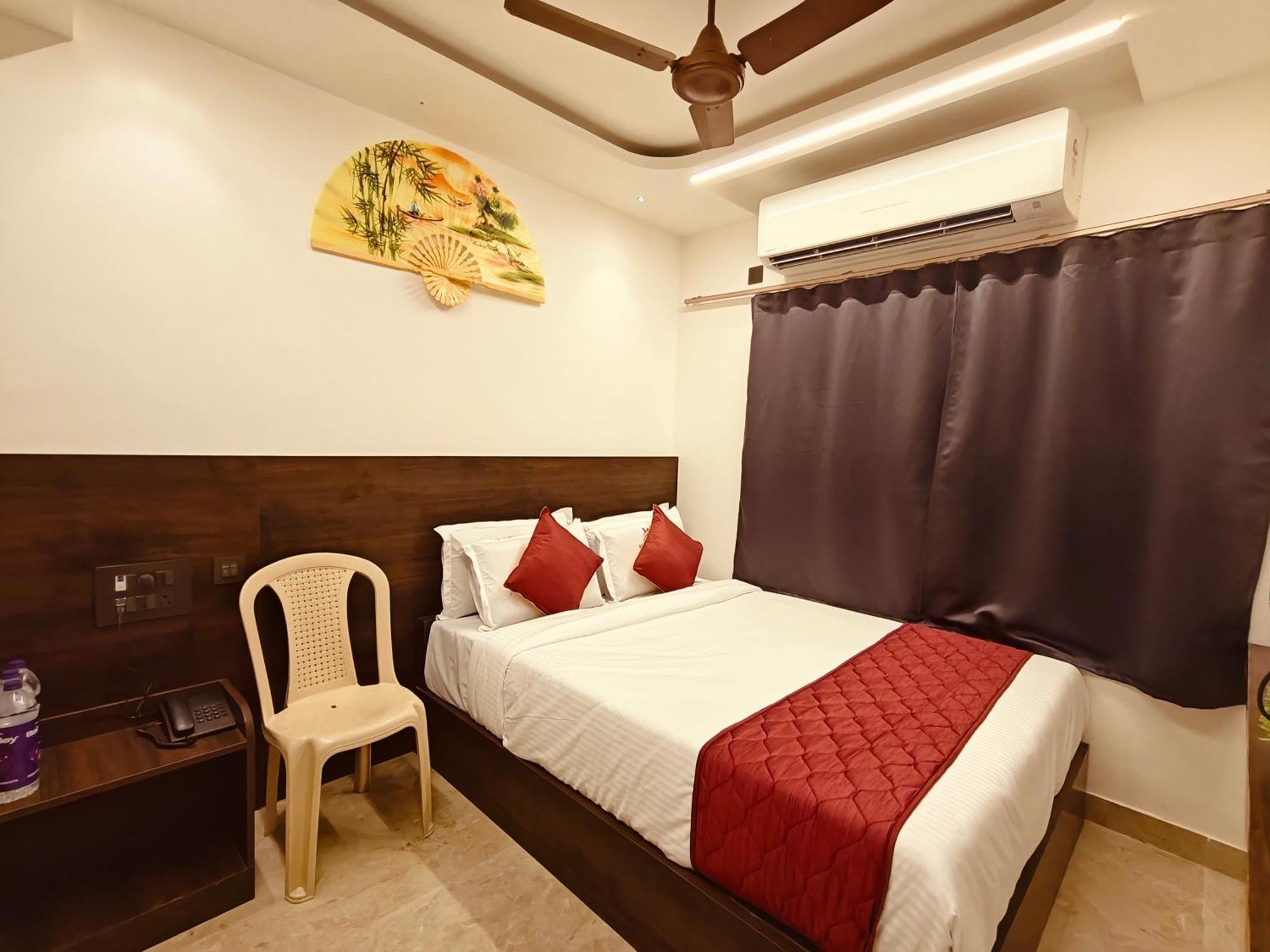 Hotel Woodlands 2*