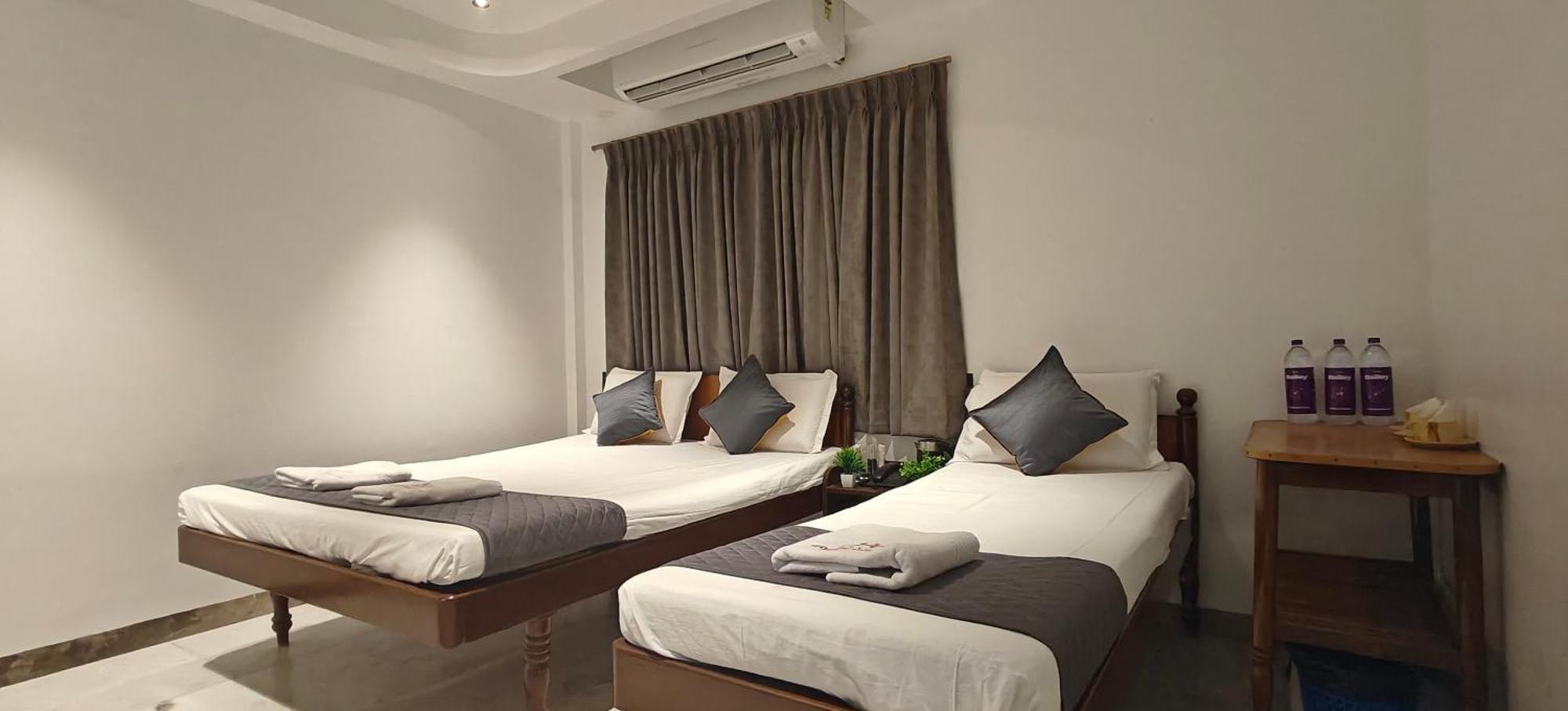 Woodlands Hotel